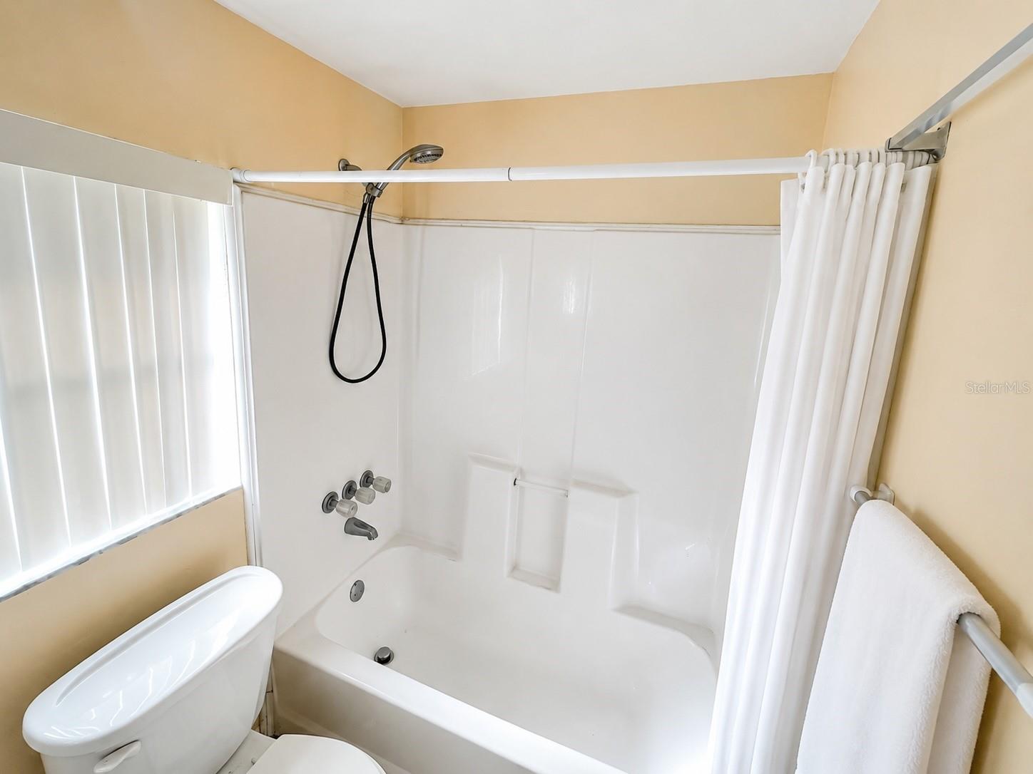 5223 PEACH AVE — photo 15
