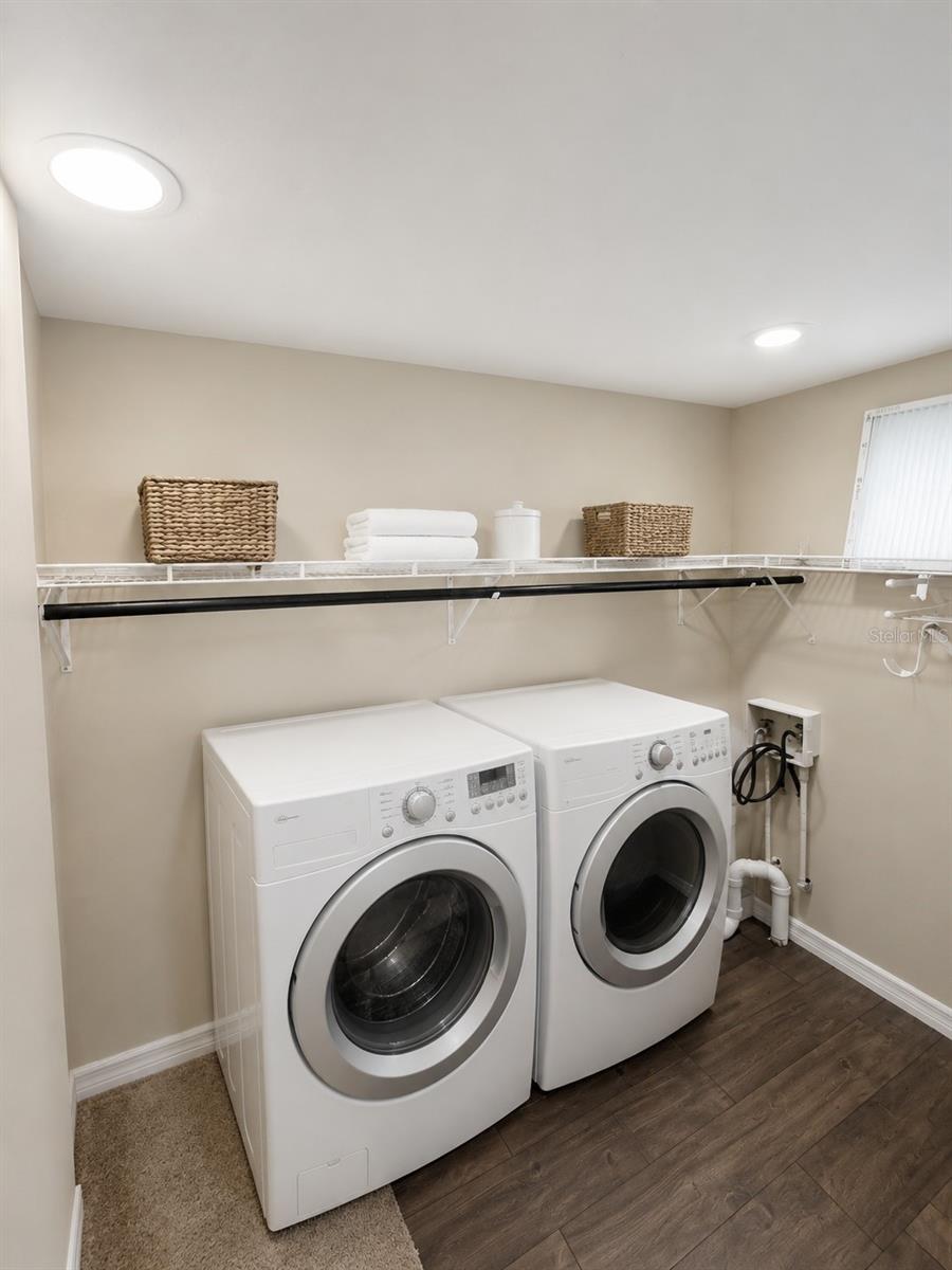 5223 PEACH AVE — photo 10