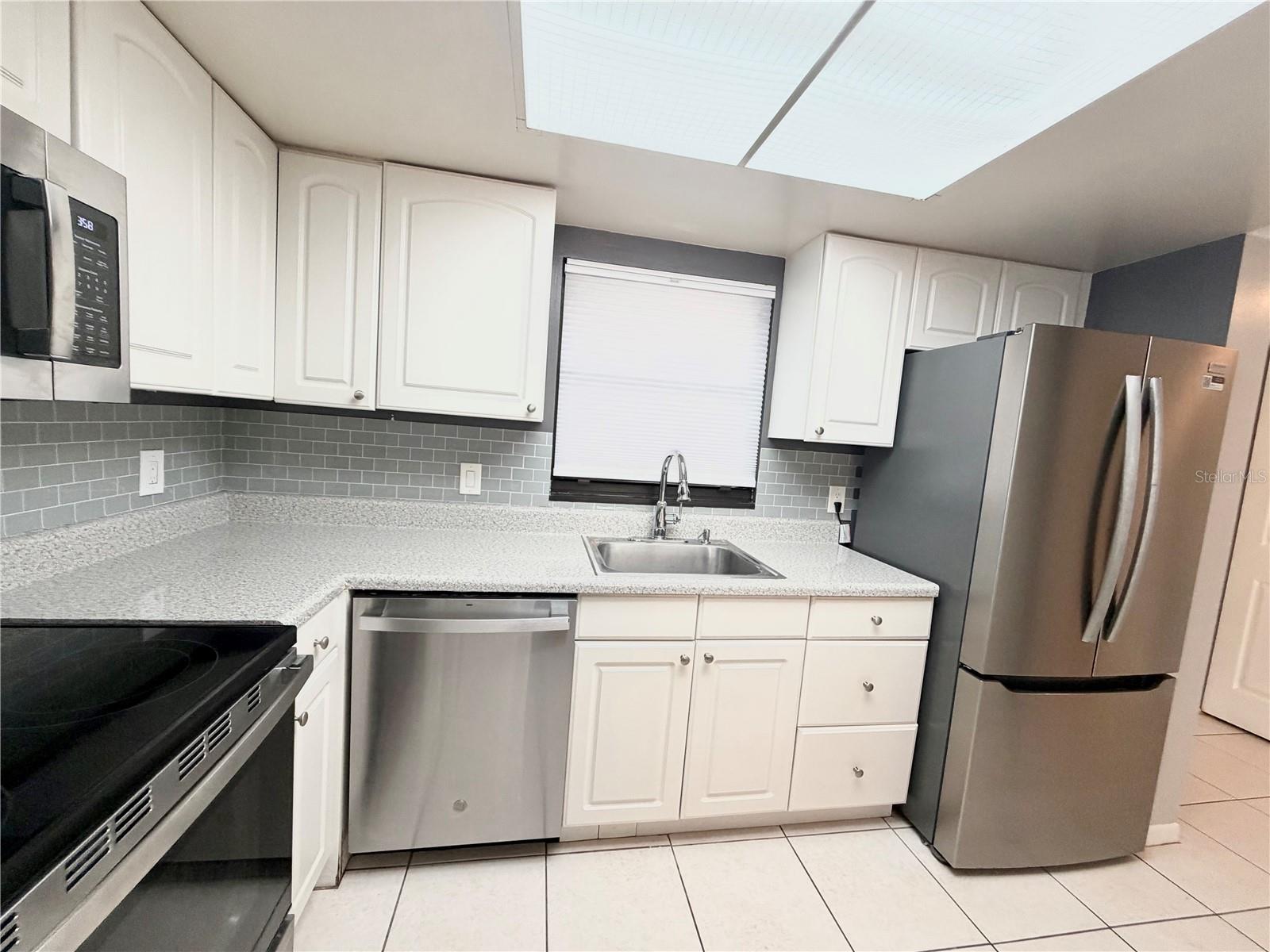 105 4TH AVE NE #302 — photo 5