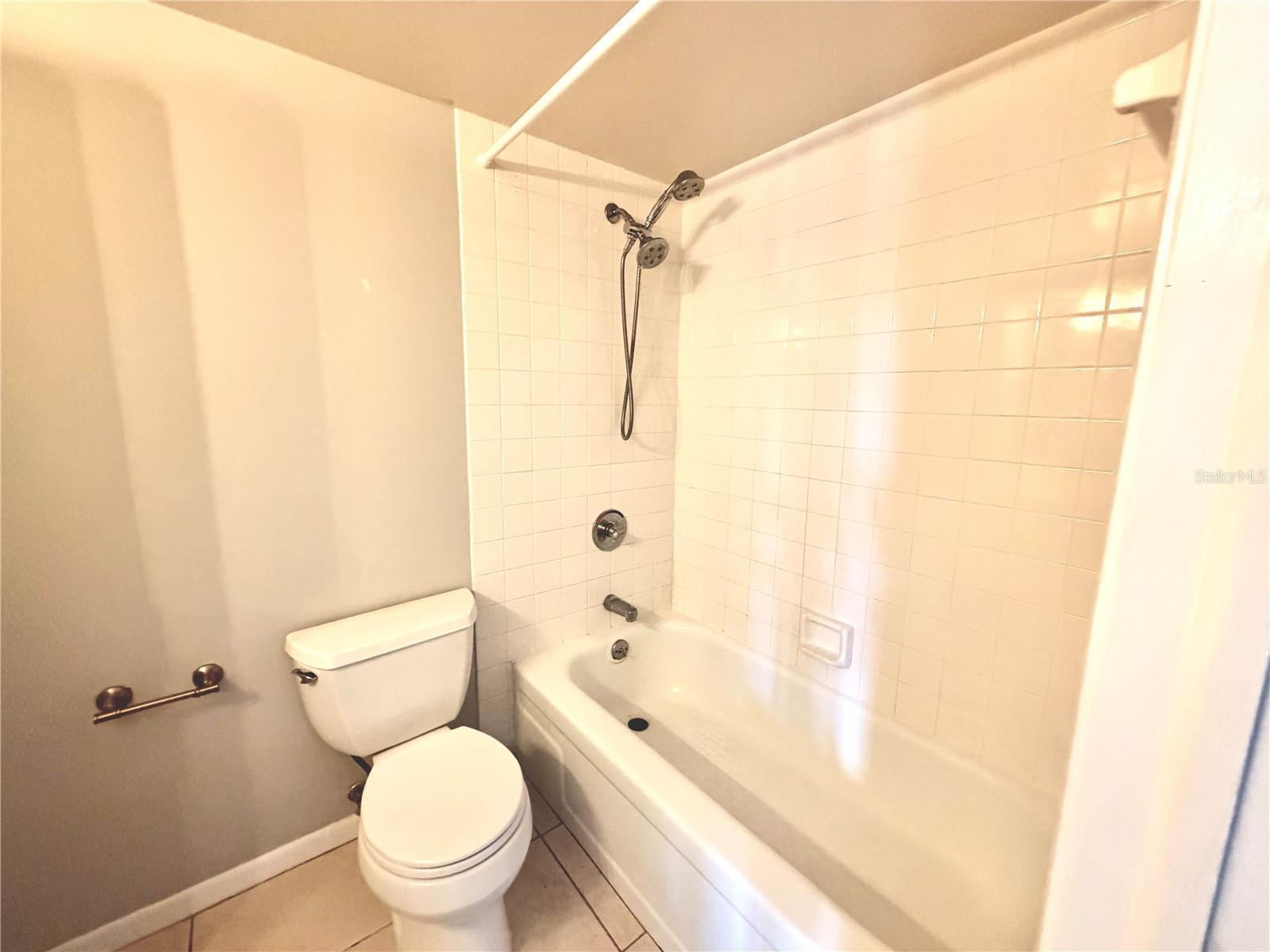 105 4TH AVE NE #302 — photo 9