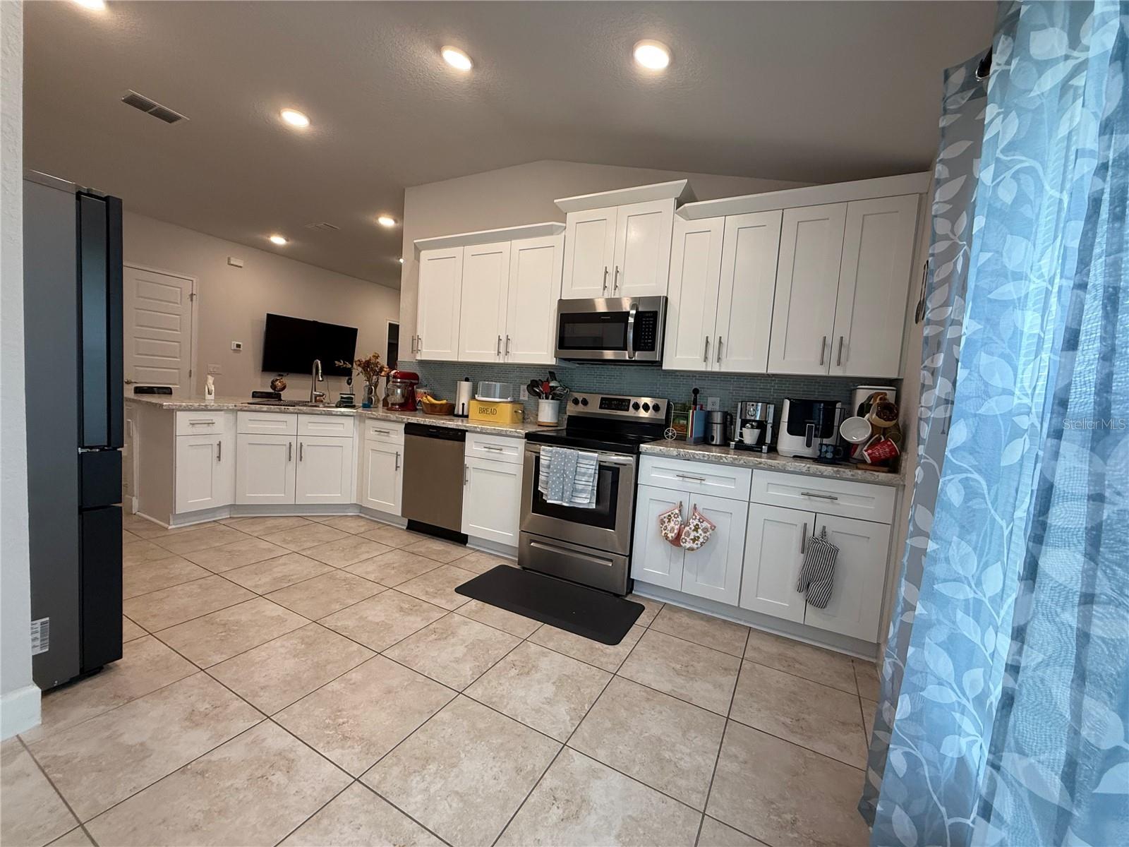 14921 TROPICAL VIOLET WAY — photo 33