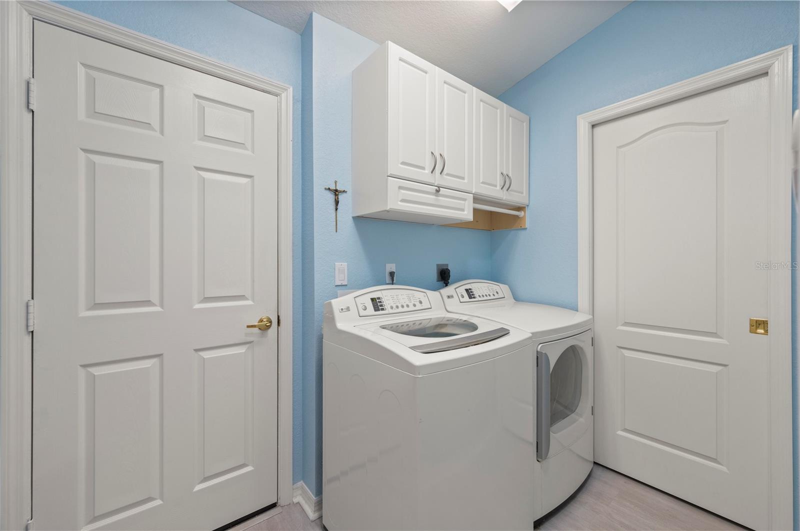 3541 LAKEWOOD BLVD — photo 23