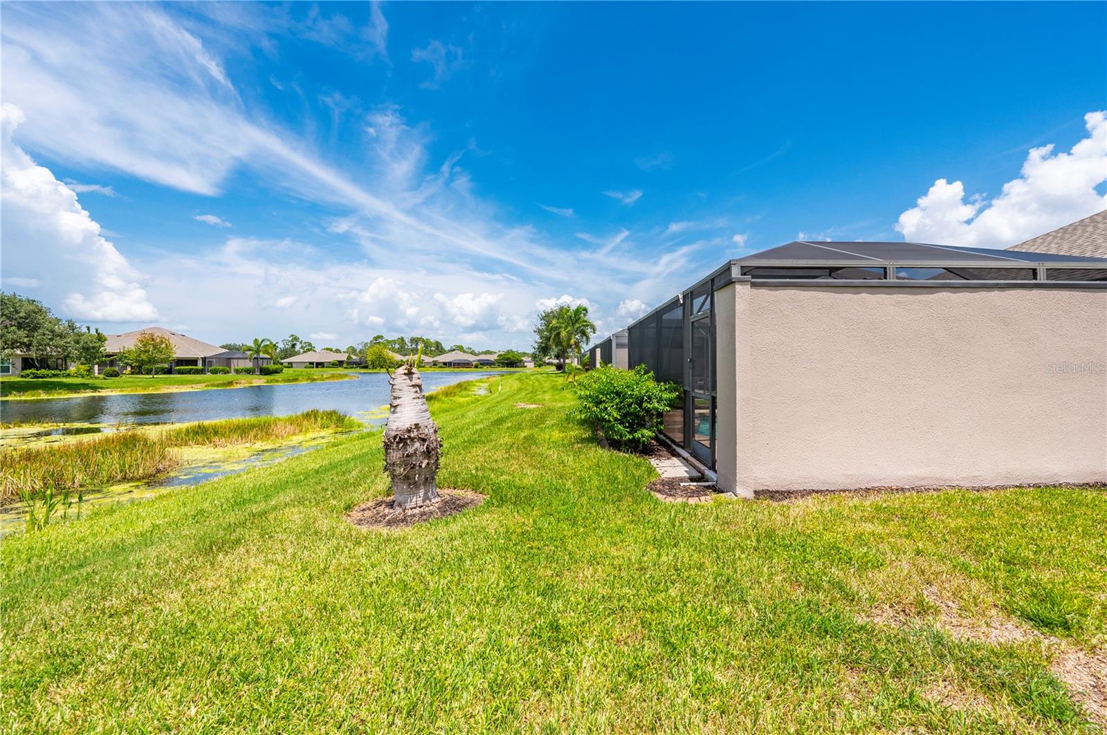 3541 LAKEWOOD BLVD — photo 45