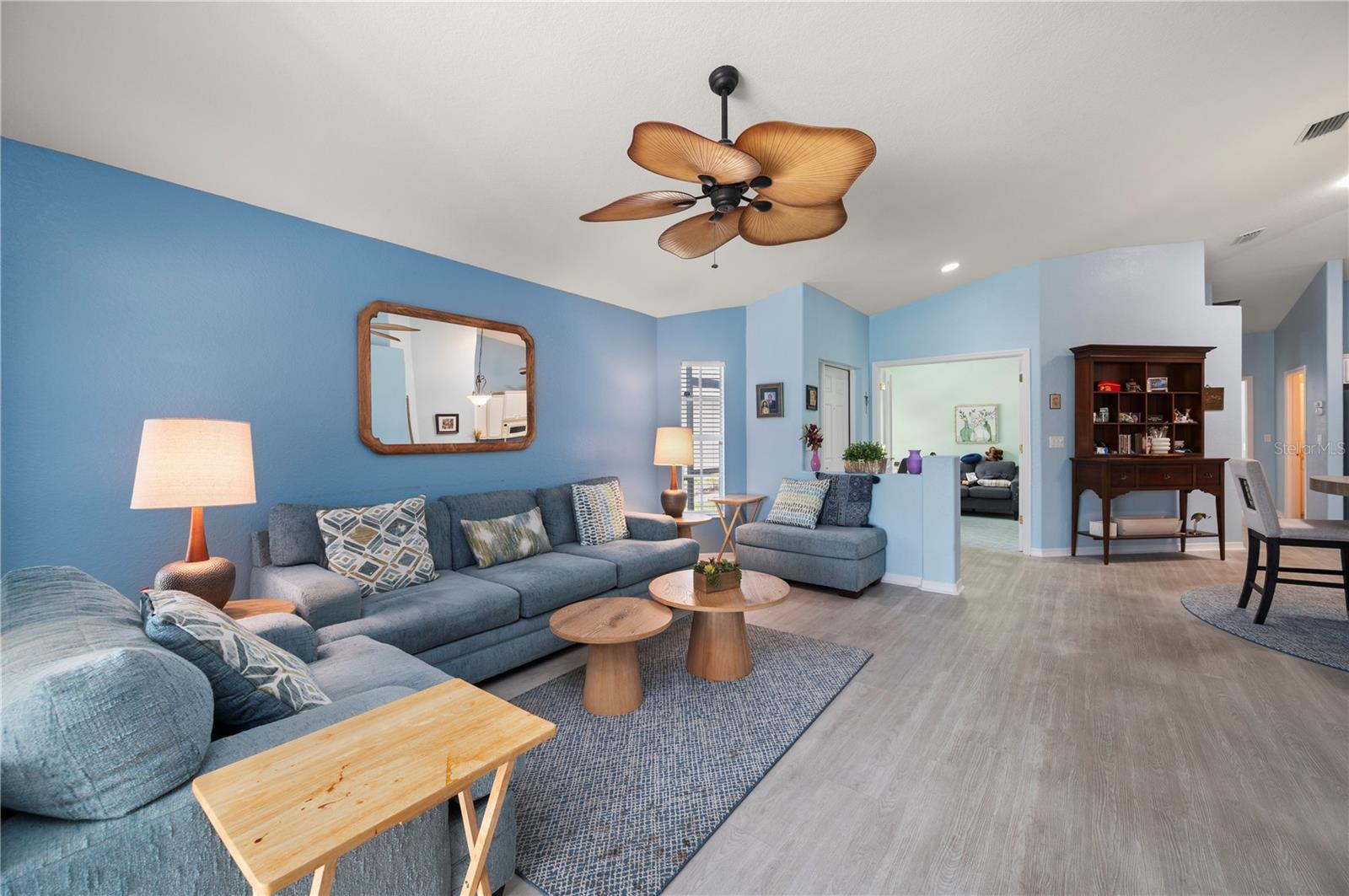 3541 LAKEWOOD BLVD — photo 13