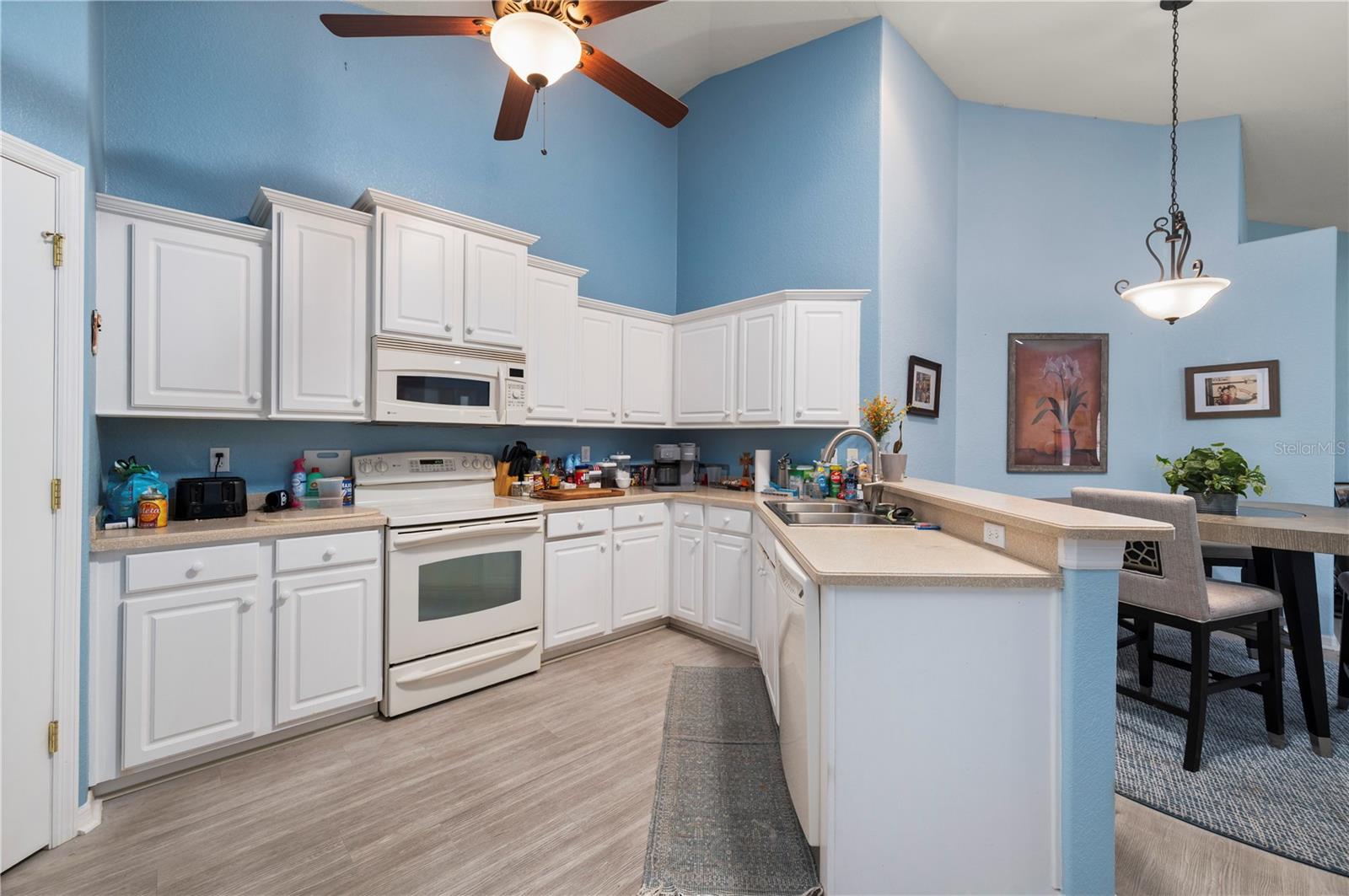 3541 LAKEWOOD BLVD — photo 18
