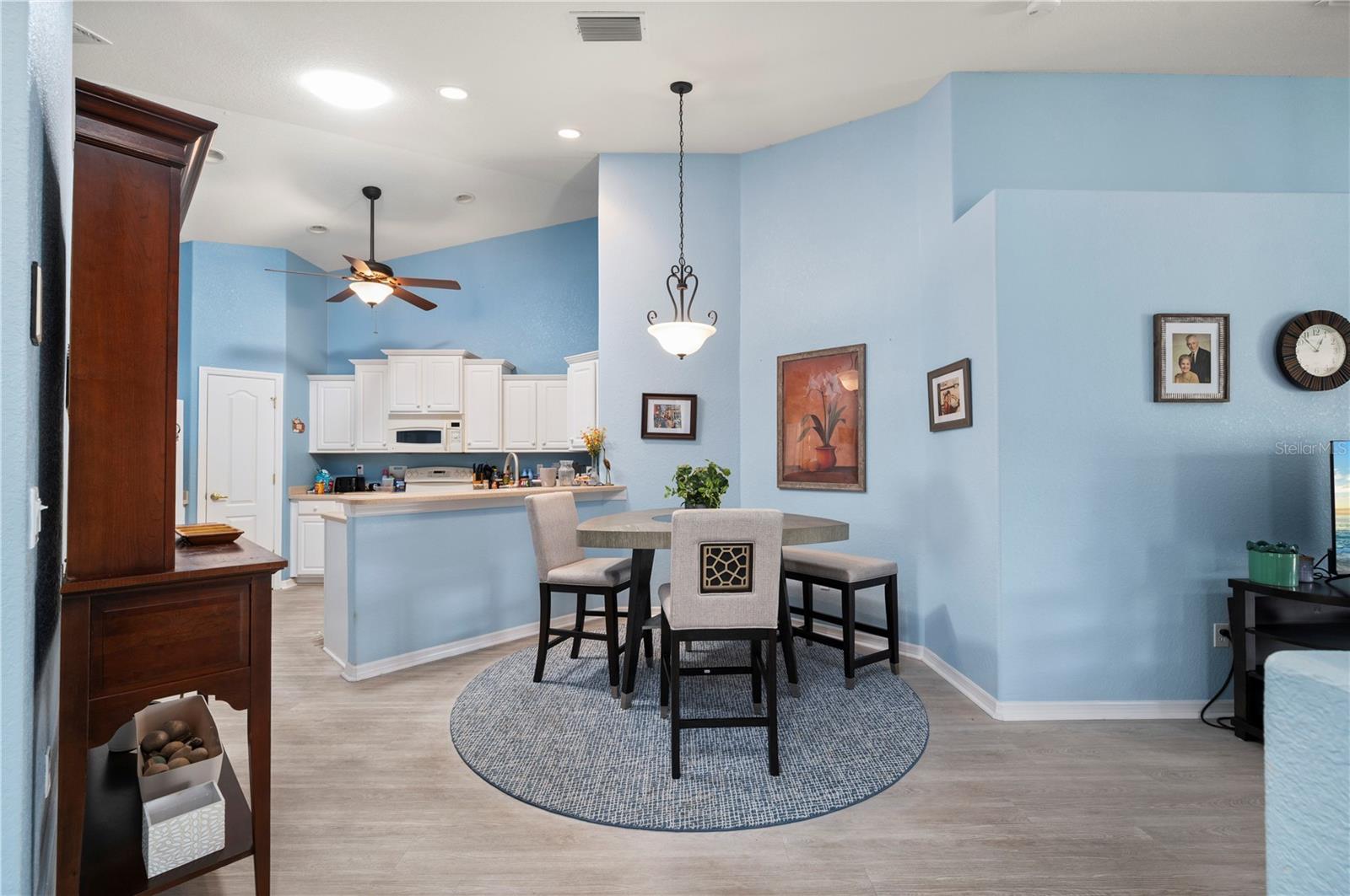 3541 LAKEWOOD BLVD — photo 16