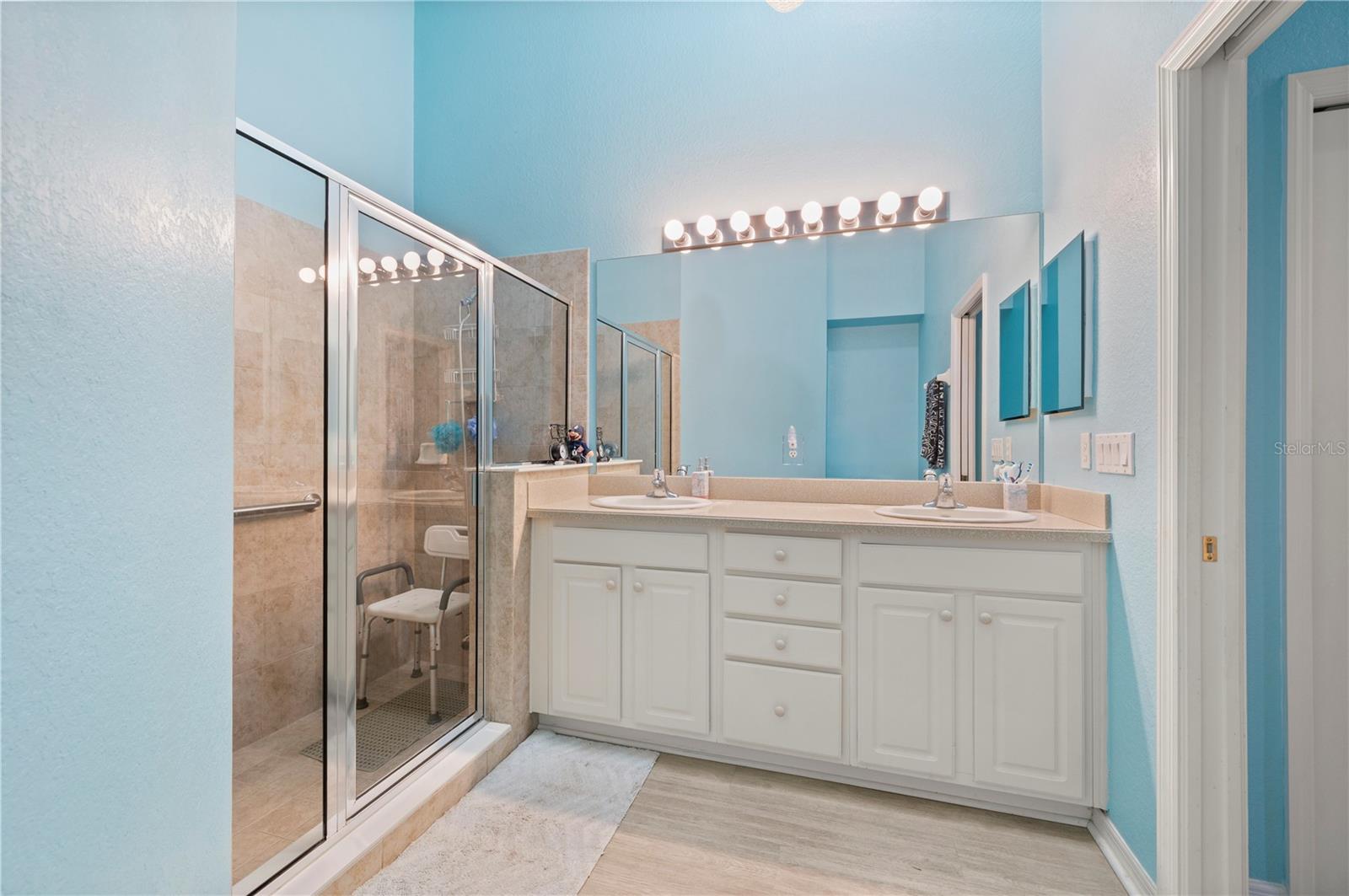 3541 LAKEWOOD BLVD — photo 34