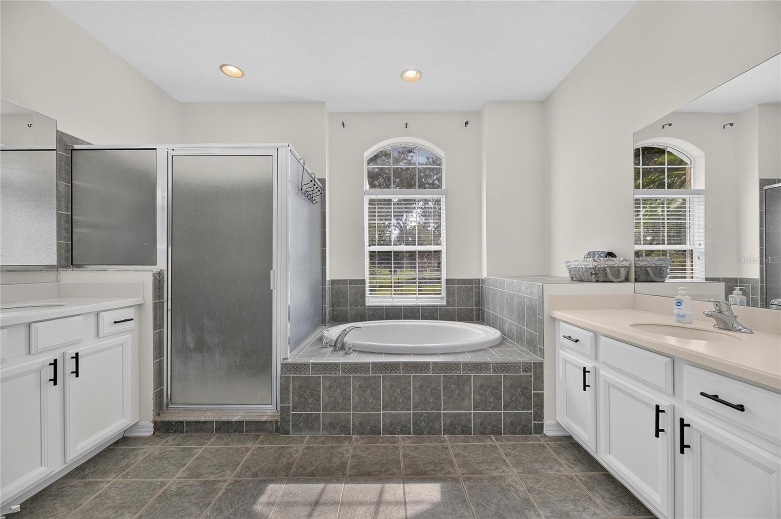 1438 EMERALD HILL WAY — photo 19