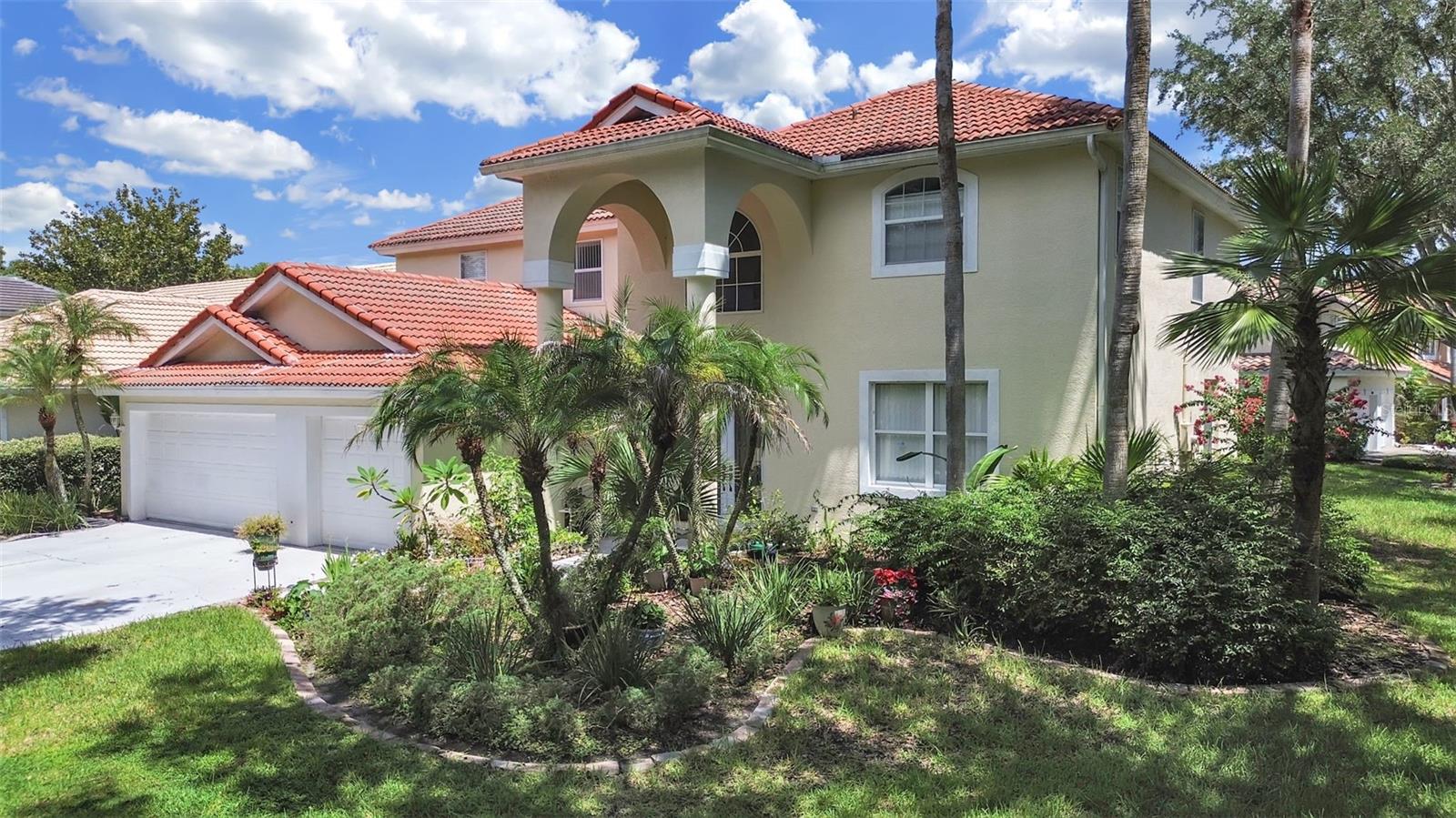 10212 GARDEN ALCOVE DR — photo 2