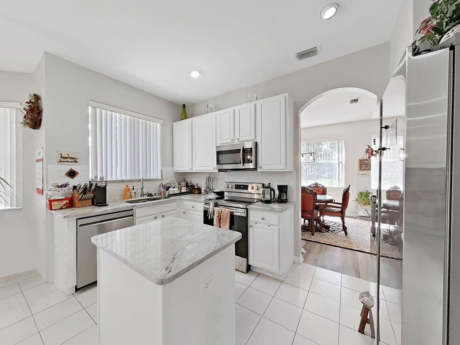 10212 GARDEN ALCOVE DR — photo 24