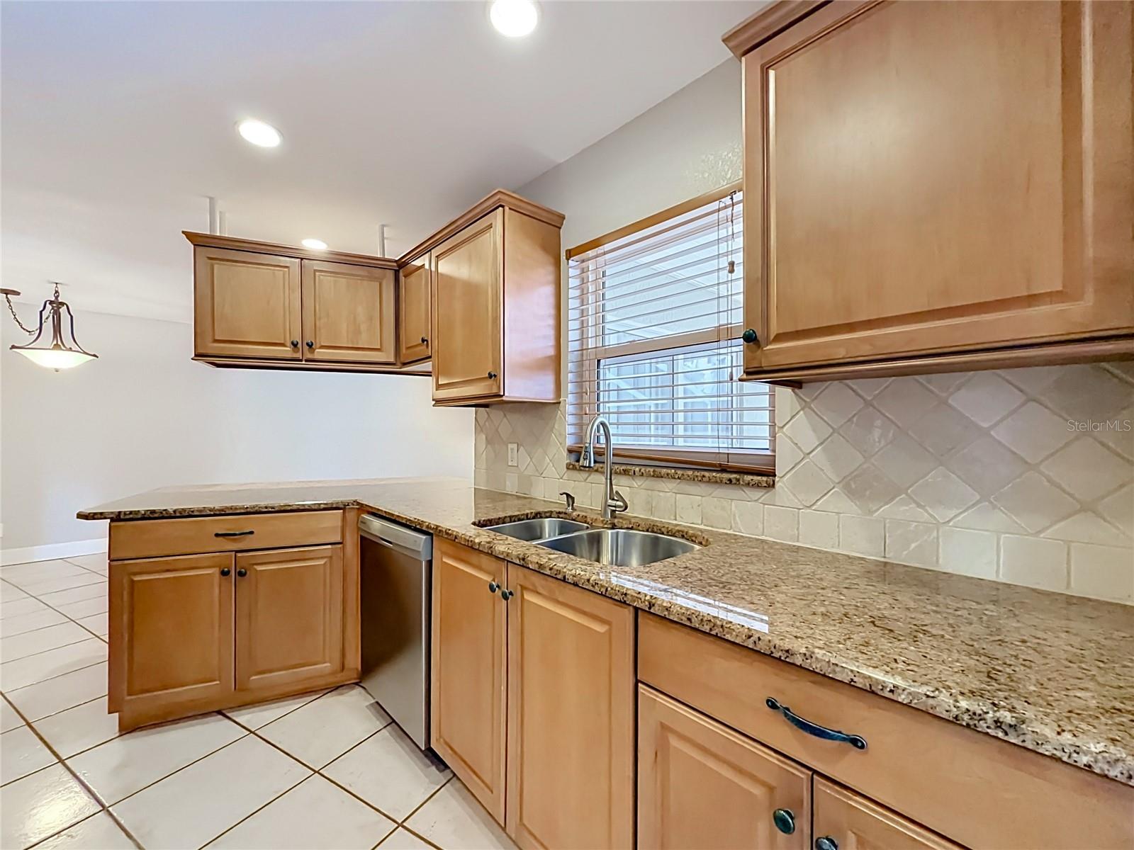 1855 DEL ROBLES TER — photo 14