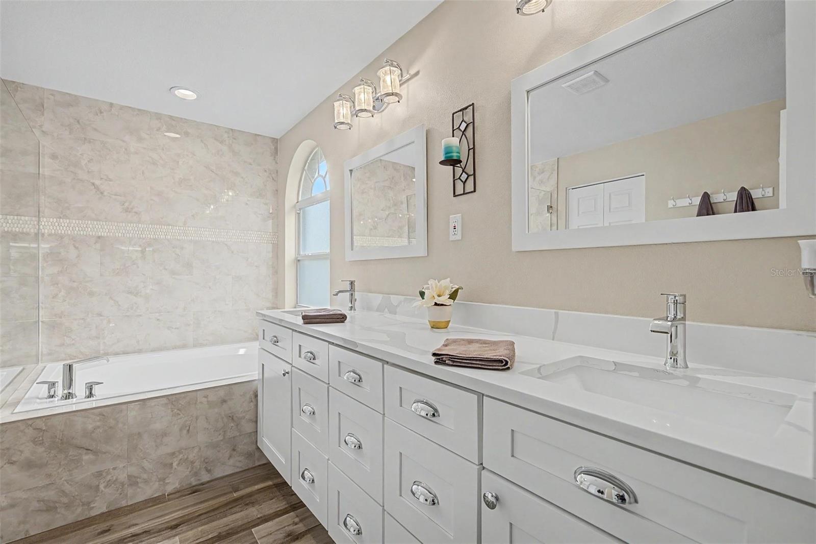 1004 SWEET JASMINE DR — photo 13