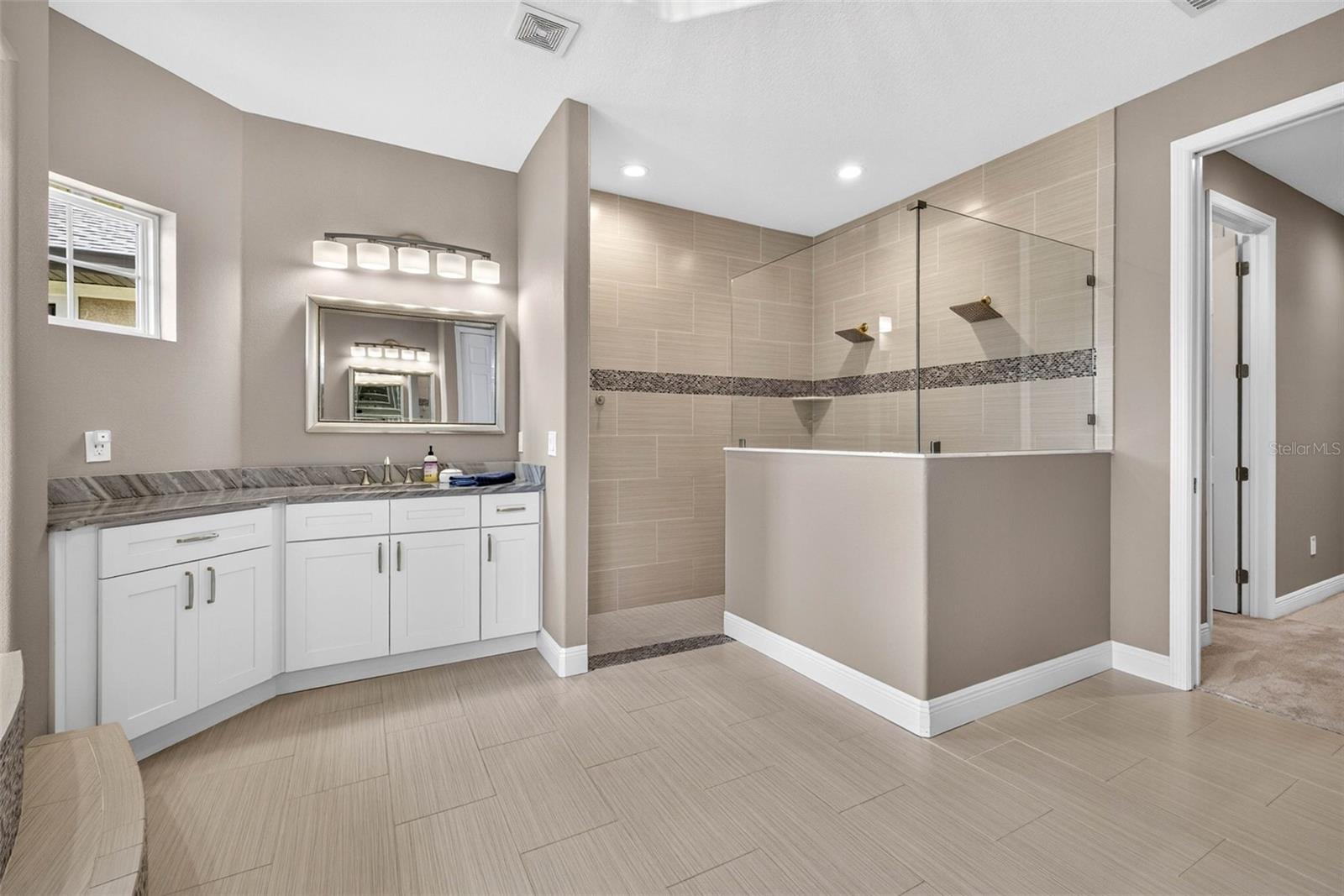 4760 LAGO VISTA CIR — photo 51