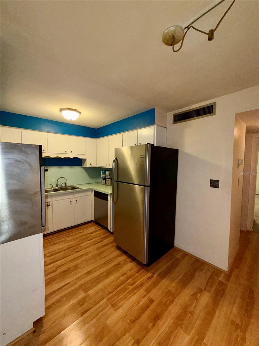 450 32ND AVE N #107W — photo 8