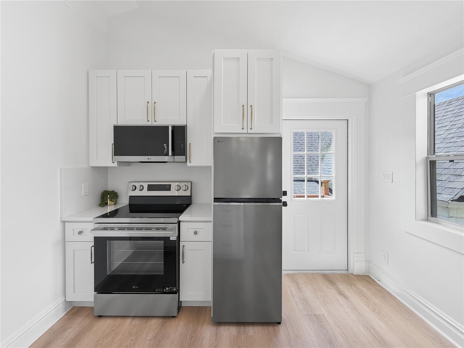 317 W FRANCES AVE — photo 26