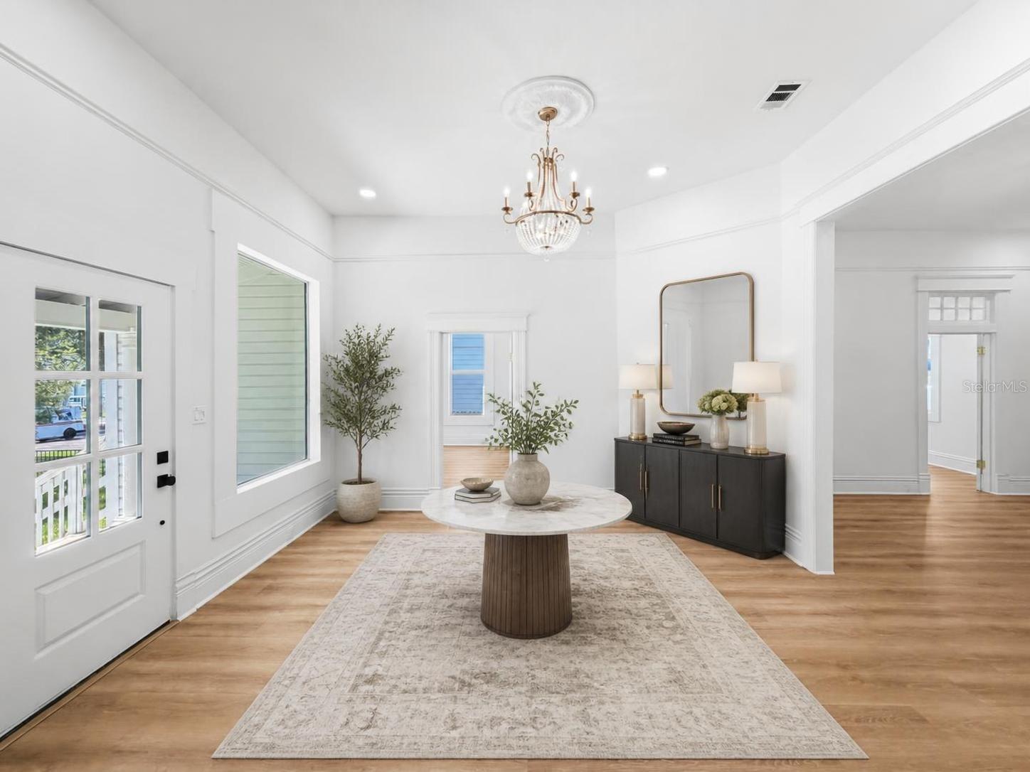 317 W FRANCES AVE — photo 8