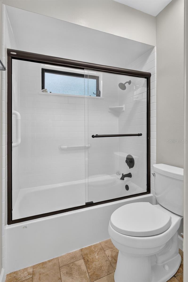 4395 OAK VIEW DR — photo 38