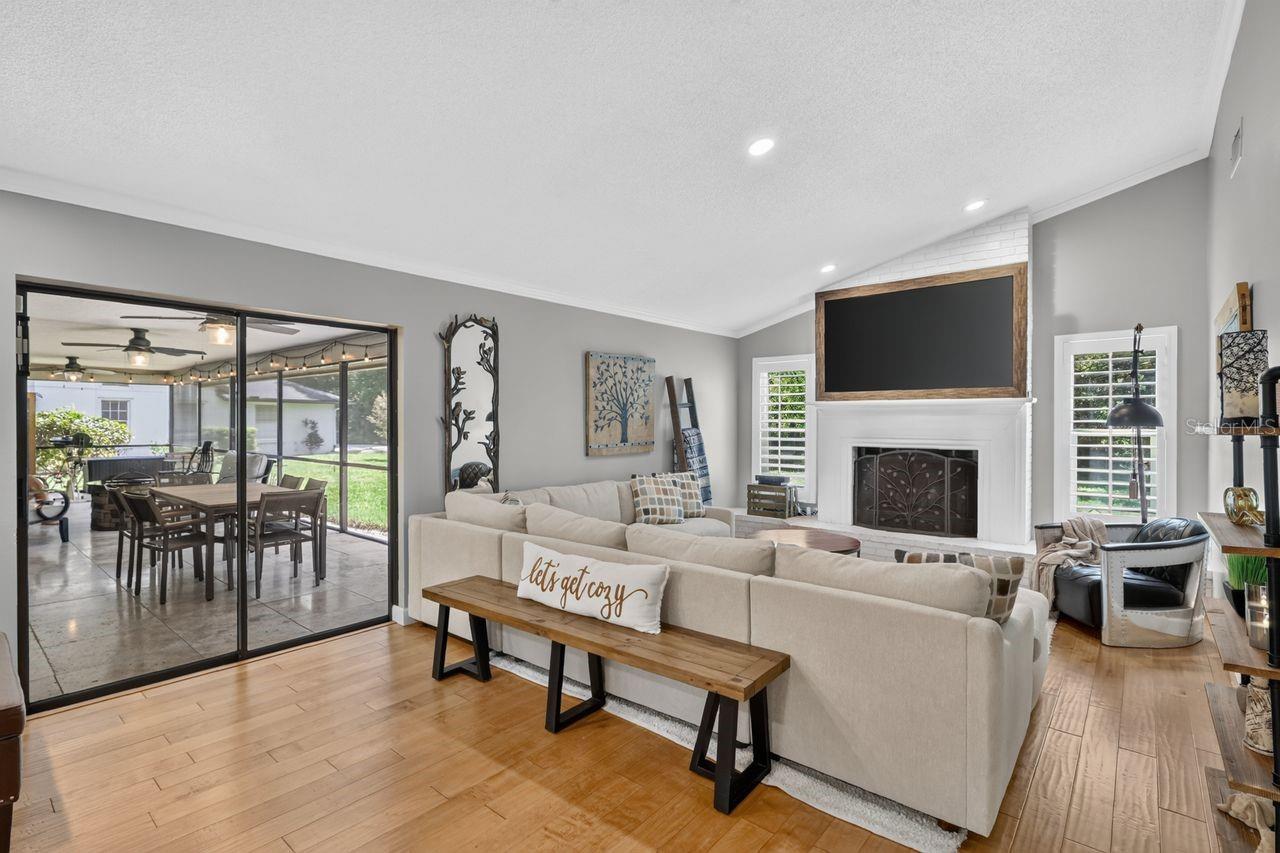 4395 OAK VIEW DR — photo 32