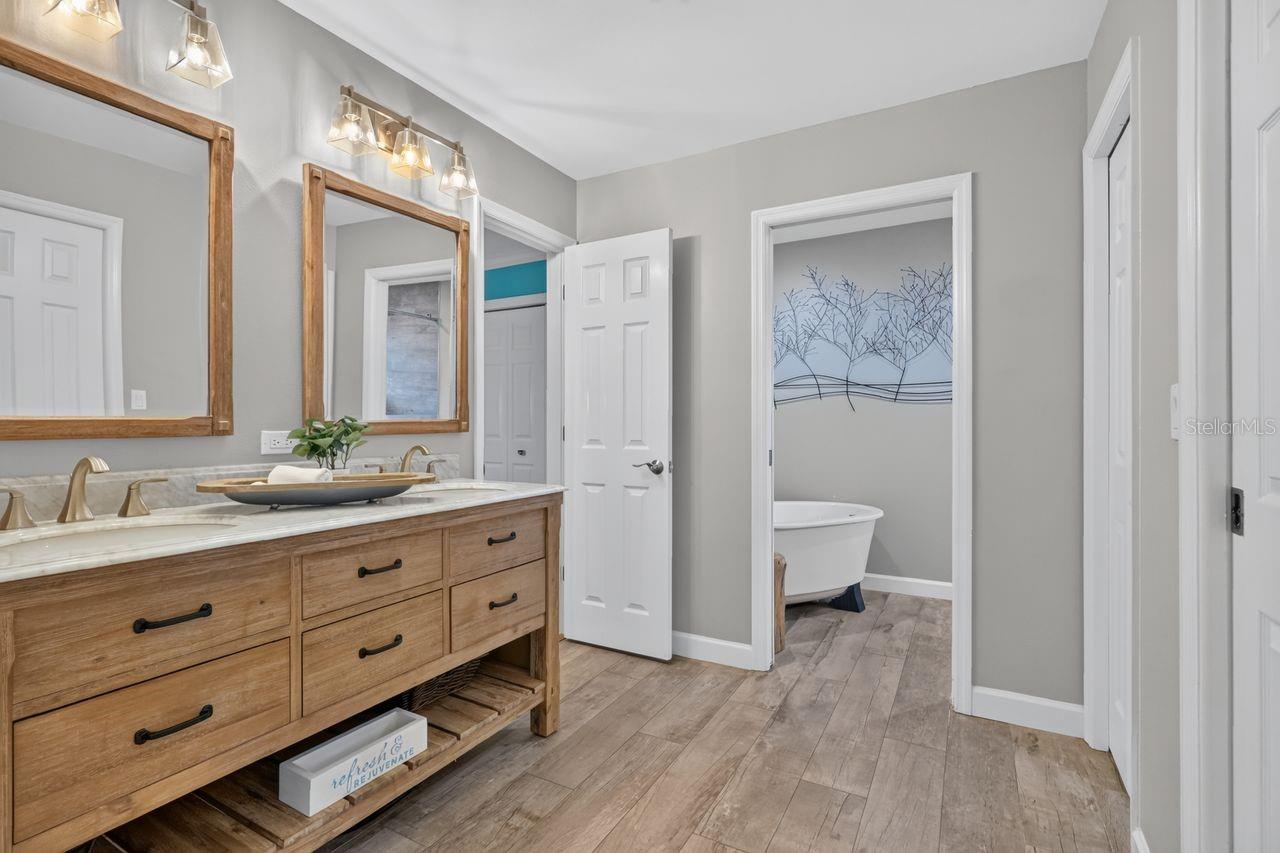 4395 OAK VIEW DR — photo 14