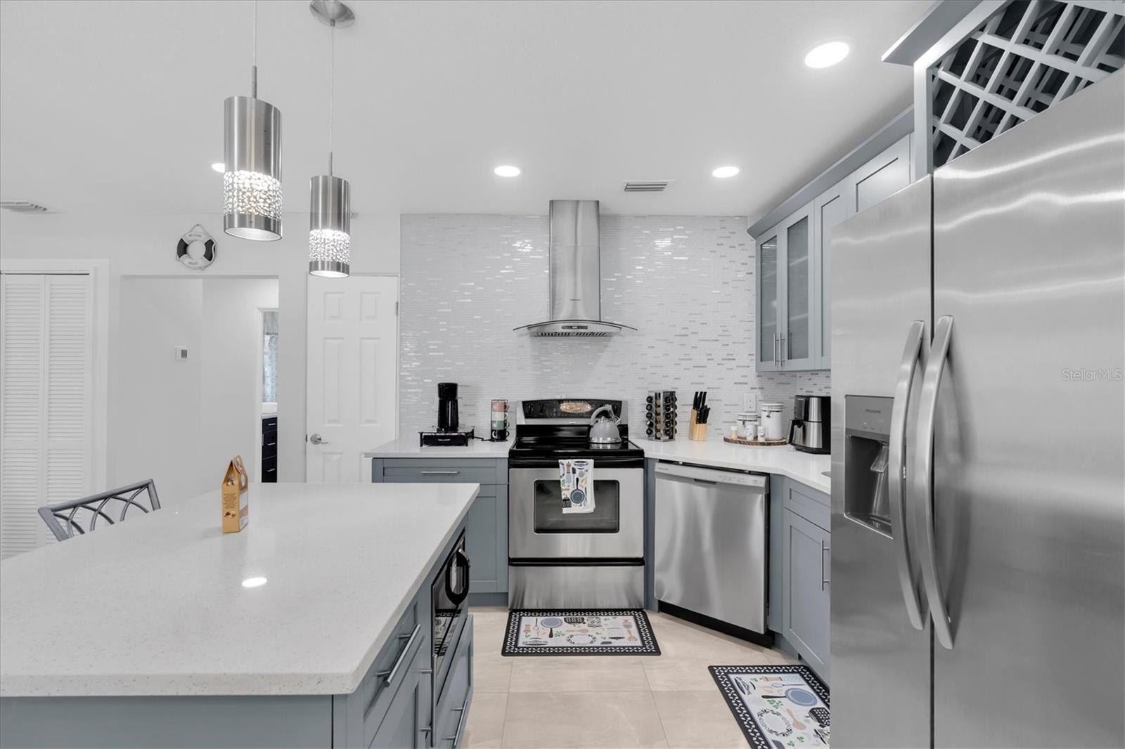13912 DULEY AVE — photo 12