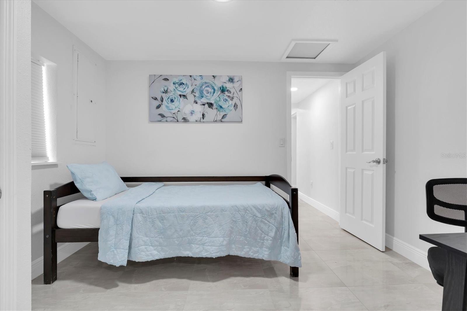 13912 DULEY AVE — photo 25