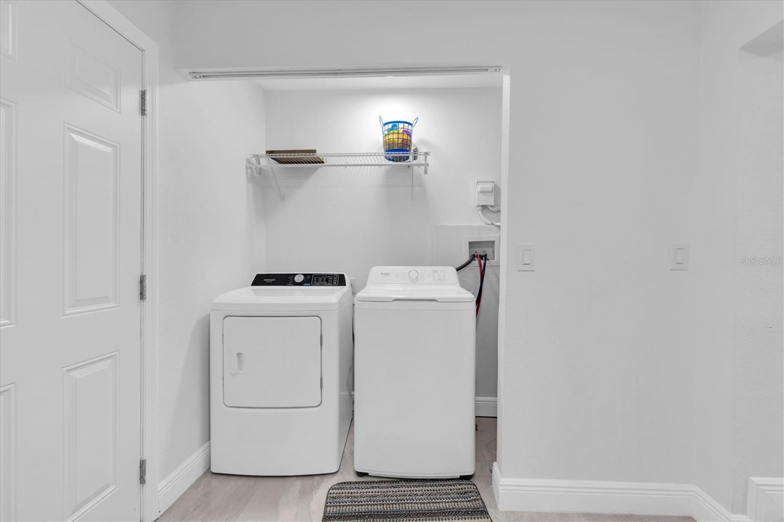 13912 DULEY AVE — photo 28