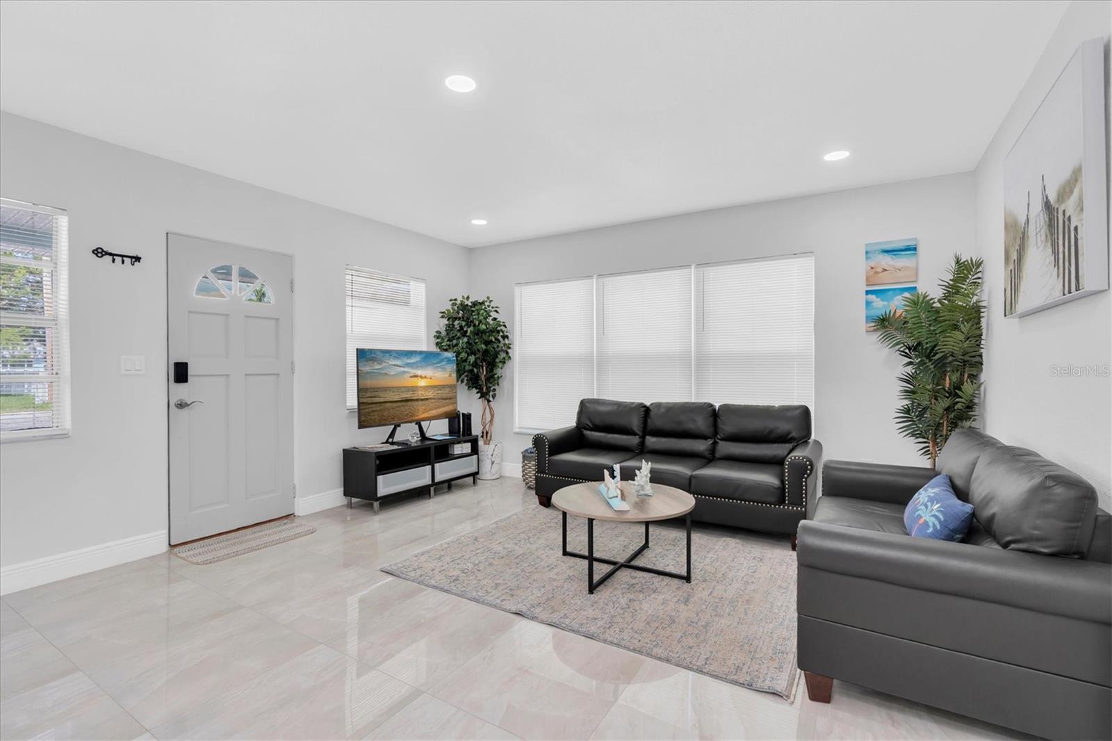 13912 DULEY AVE — photo 4