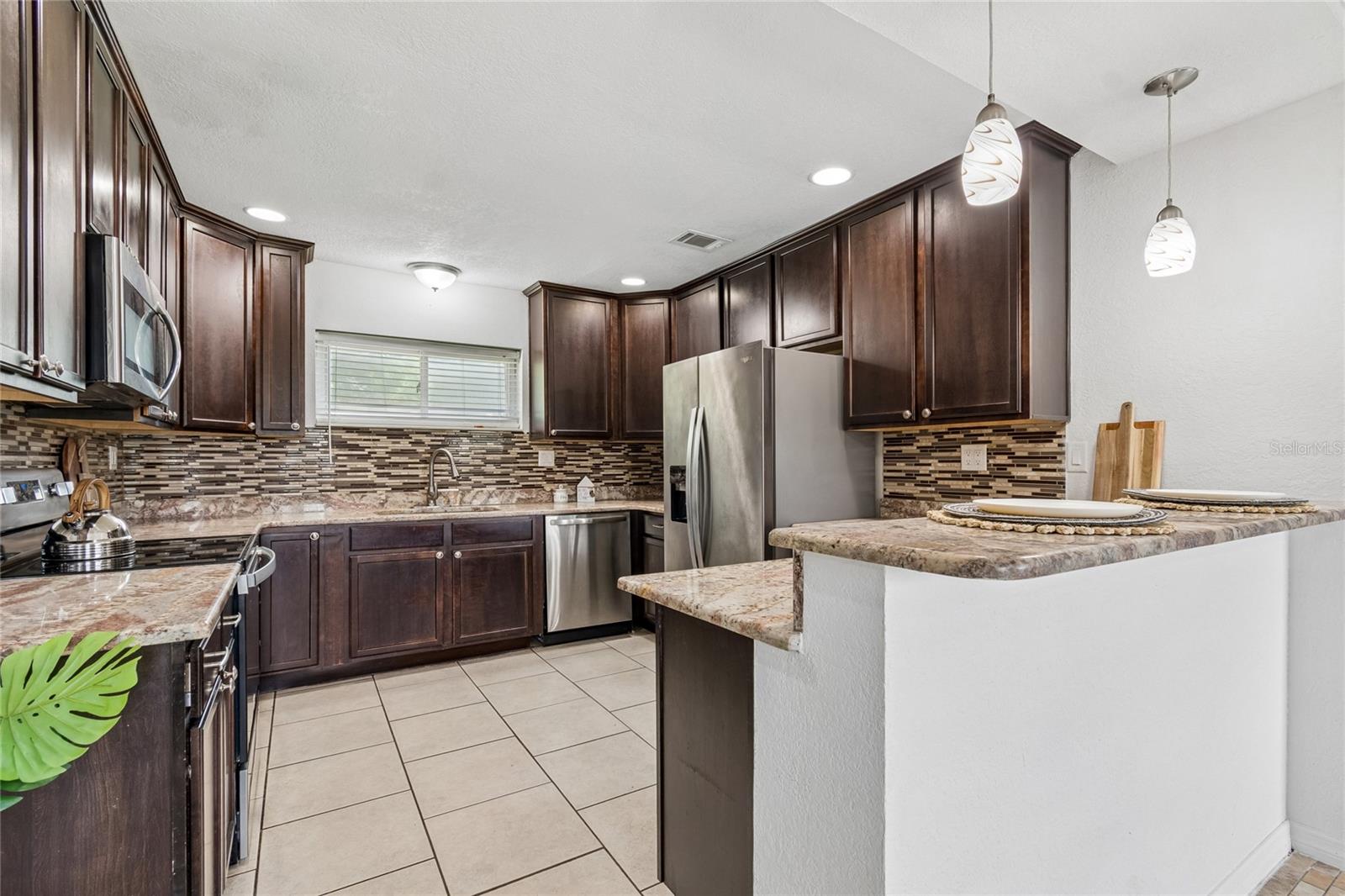 37913 WICKLOW AVE — photo 10