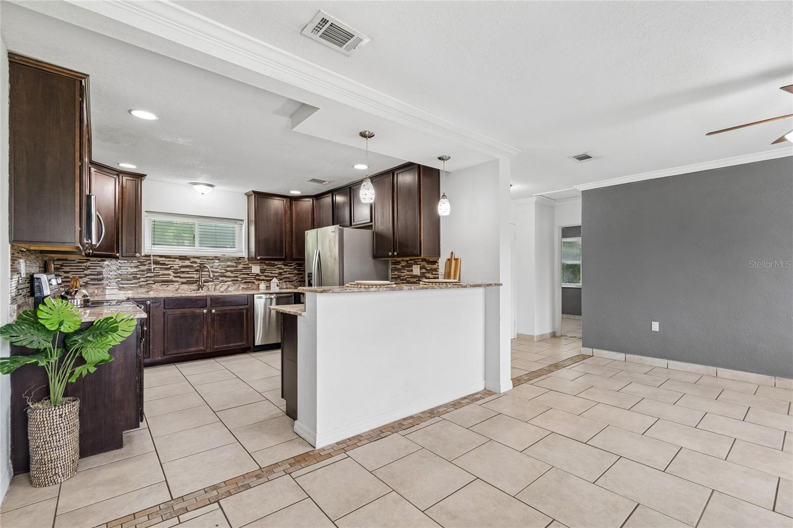 37913 WICKLOW AVE — photo 11