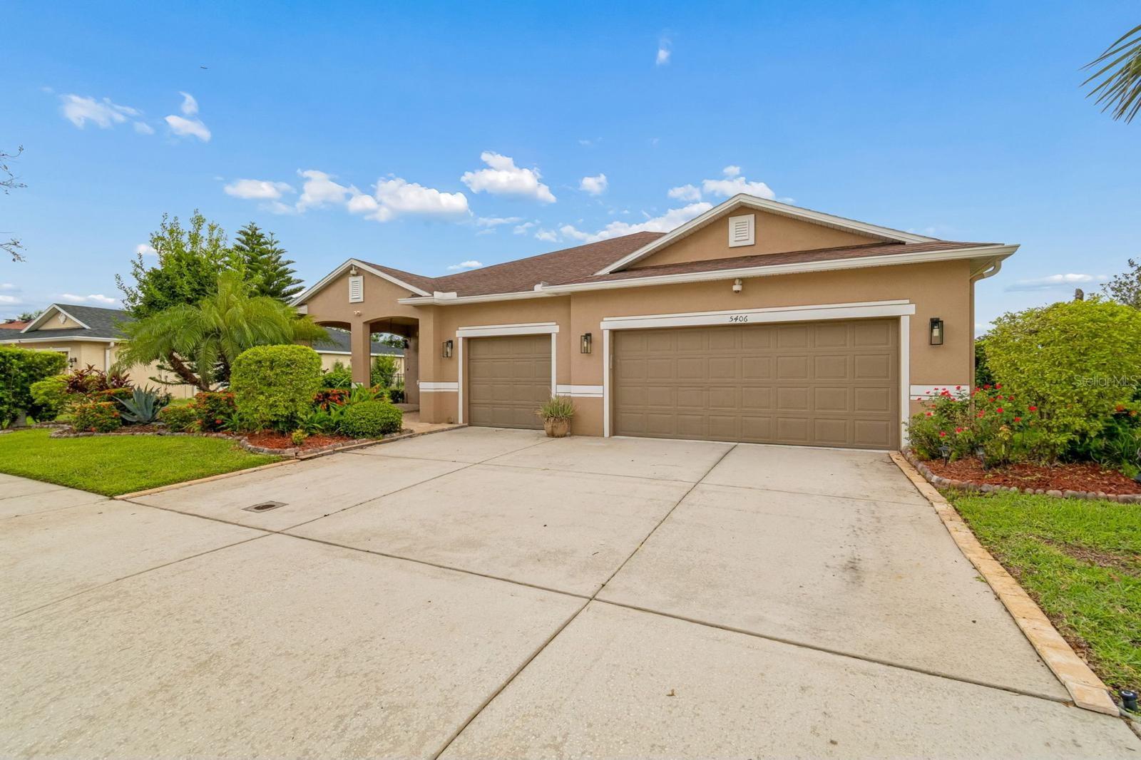 5406 SANDY SHELL DR — photo 2