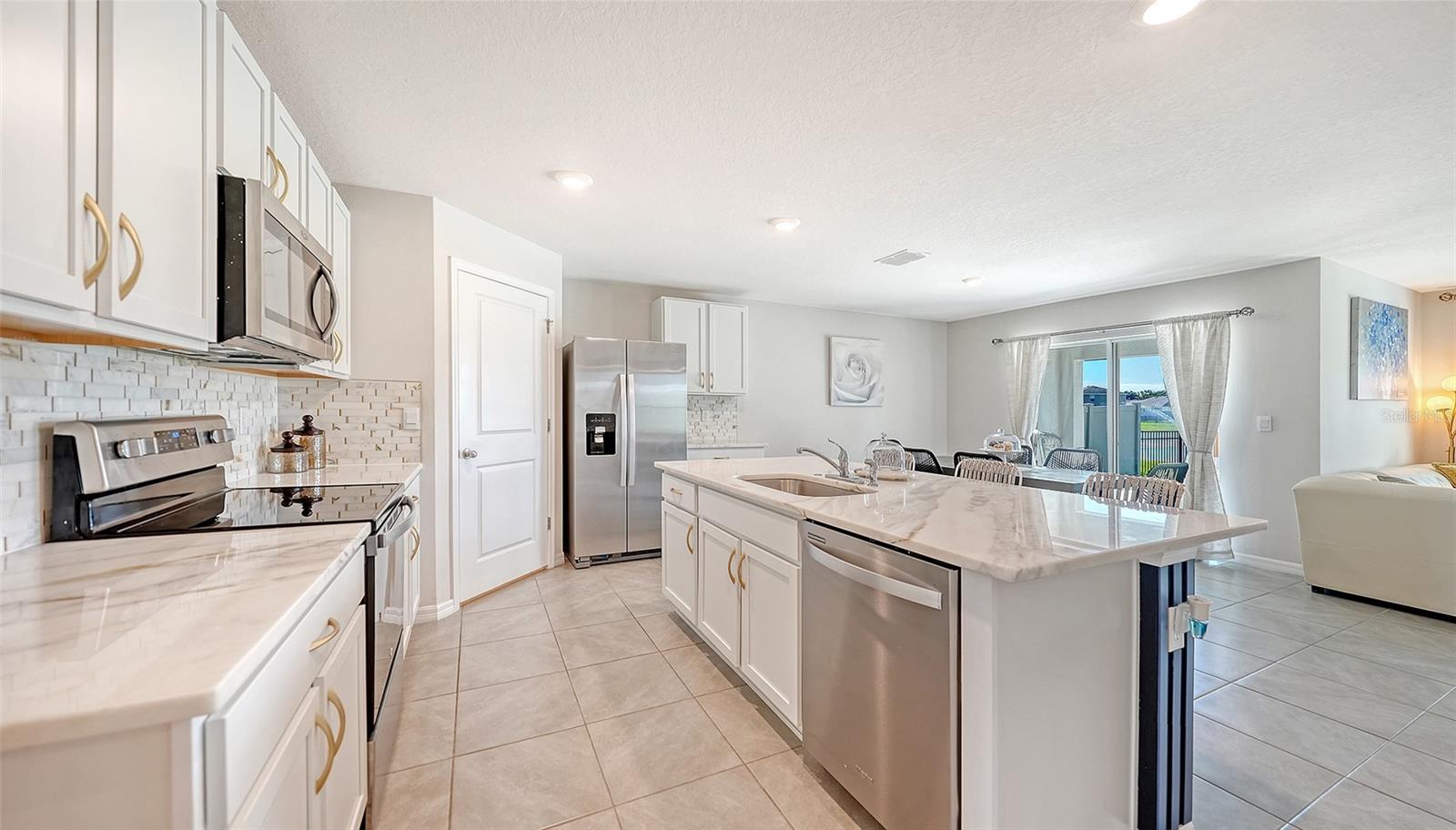 10402 CHARLOTTE DR — photo 15