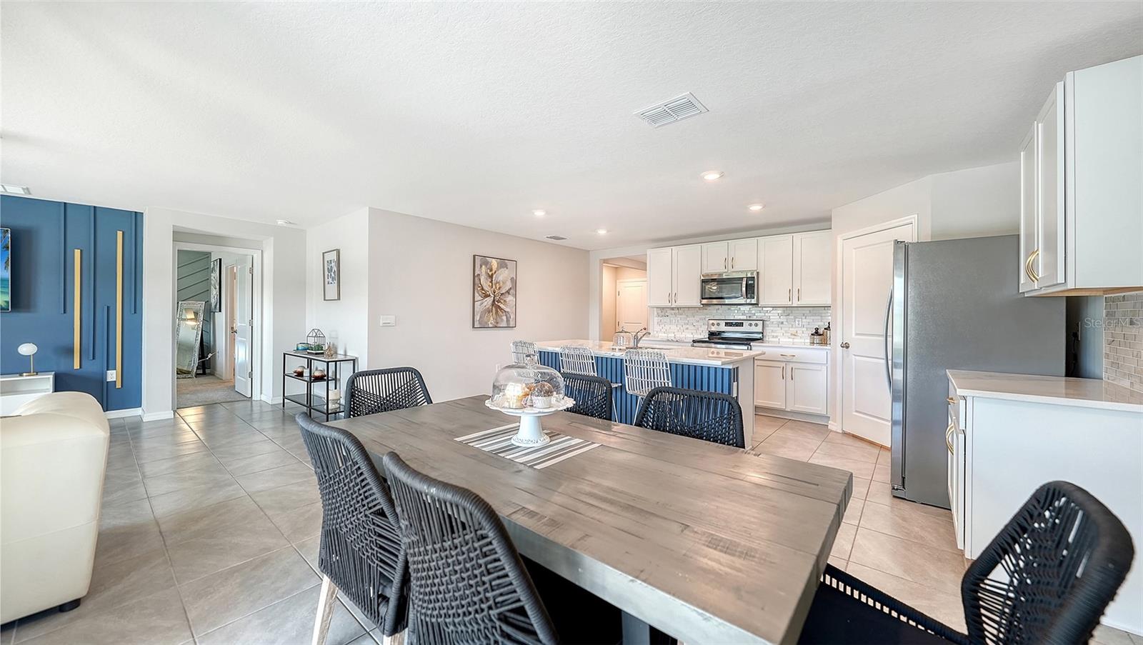 10402 CHARLOTTE DR — photo 10