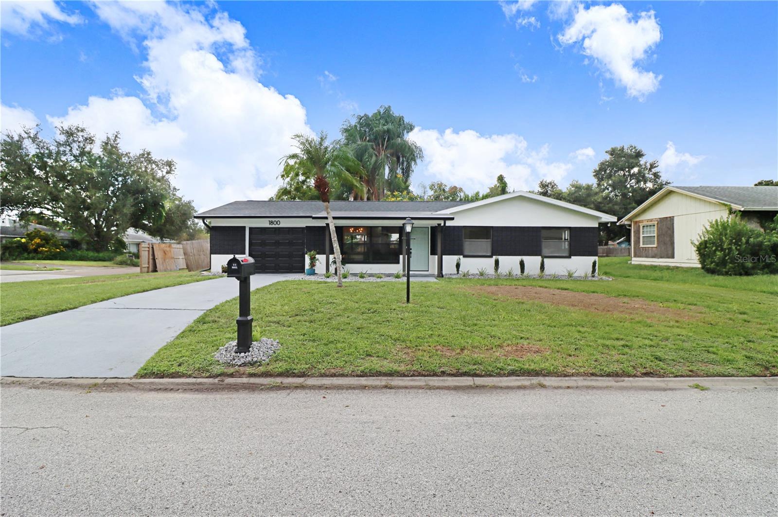 1800 CARDINAL DR — photo 36