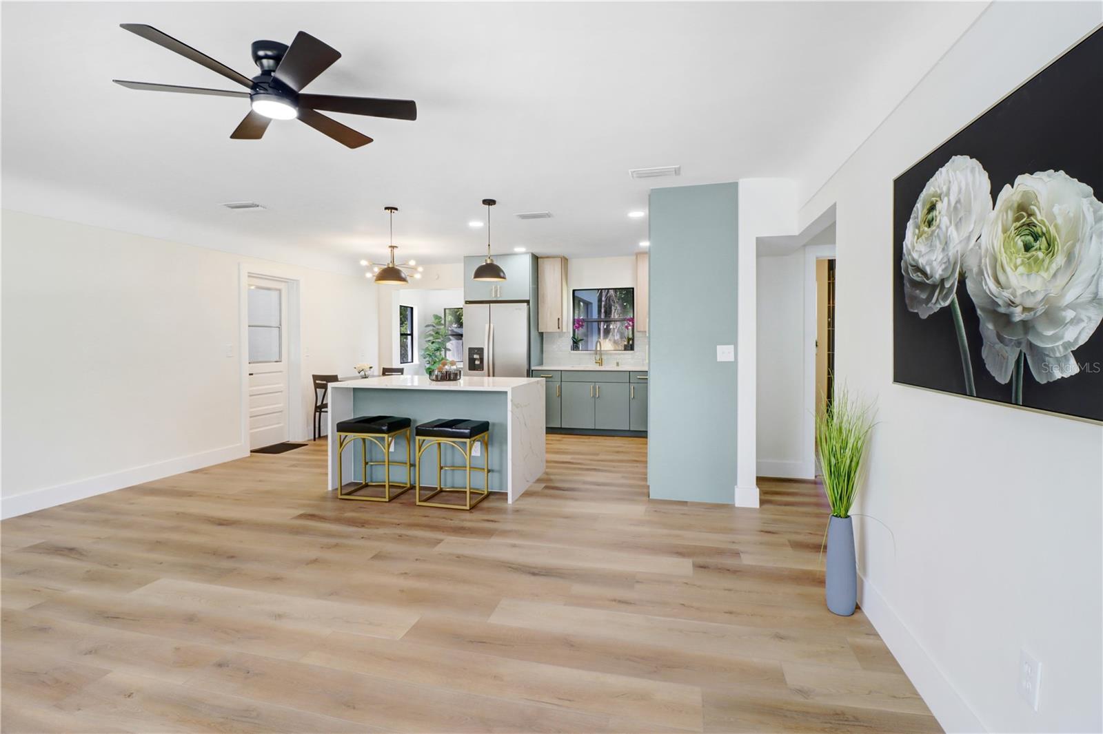 1800 CARDINAL DR — photo 6