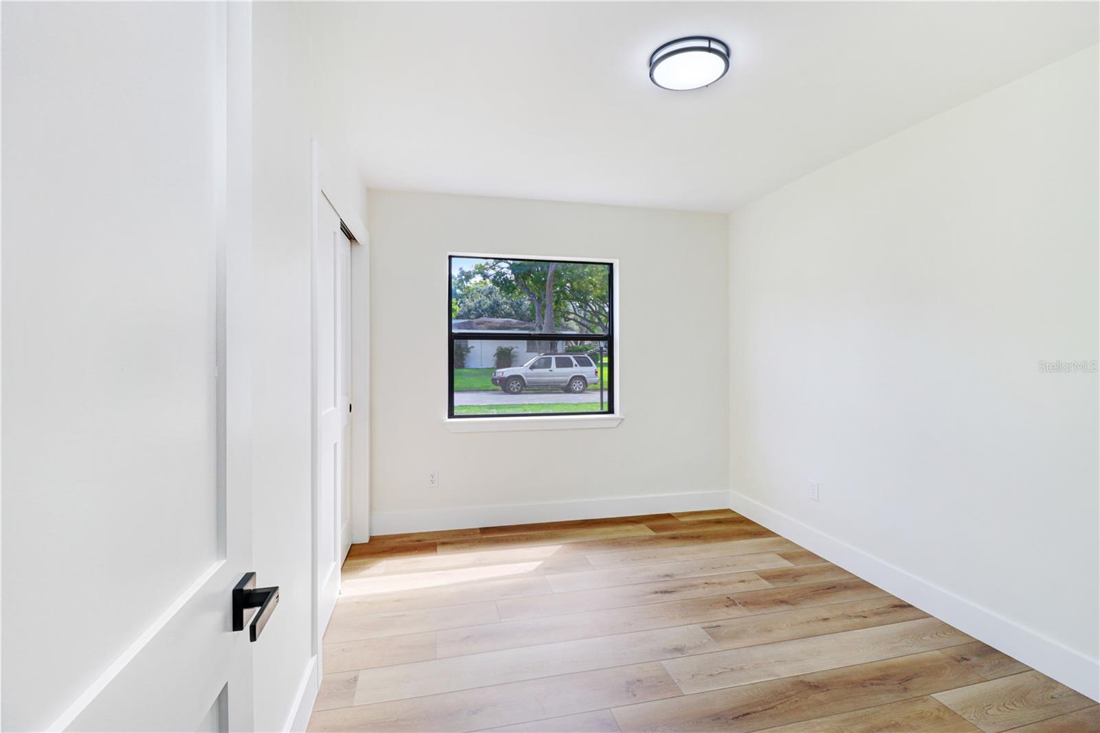 1800 CARDINAL DR — photo 24