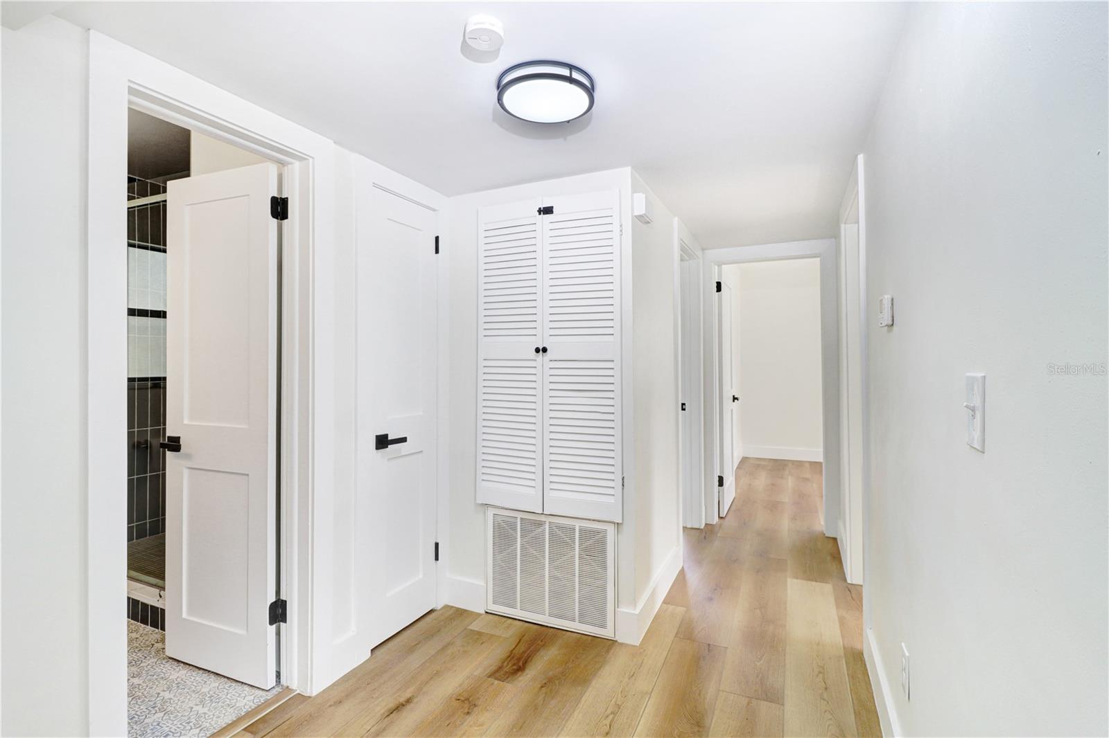 1800 CARDINAL DR — photo 28