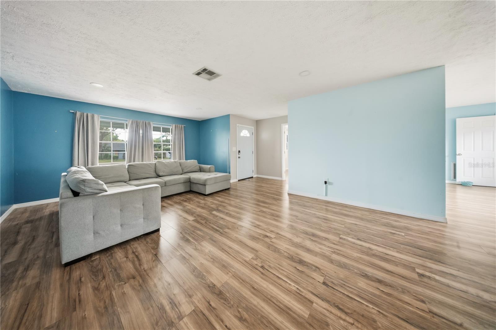 505 TIMBER LN — photo 4