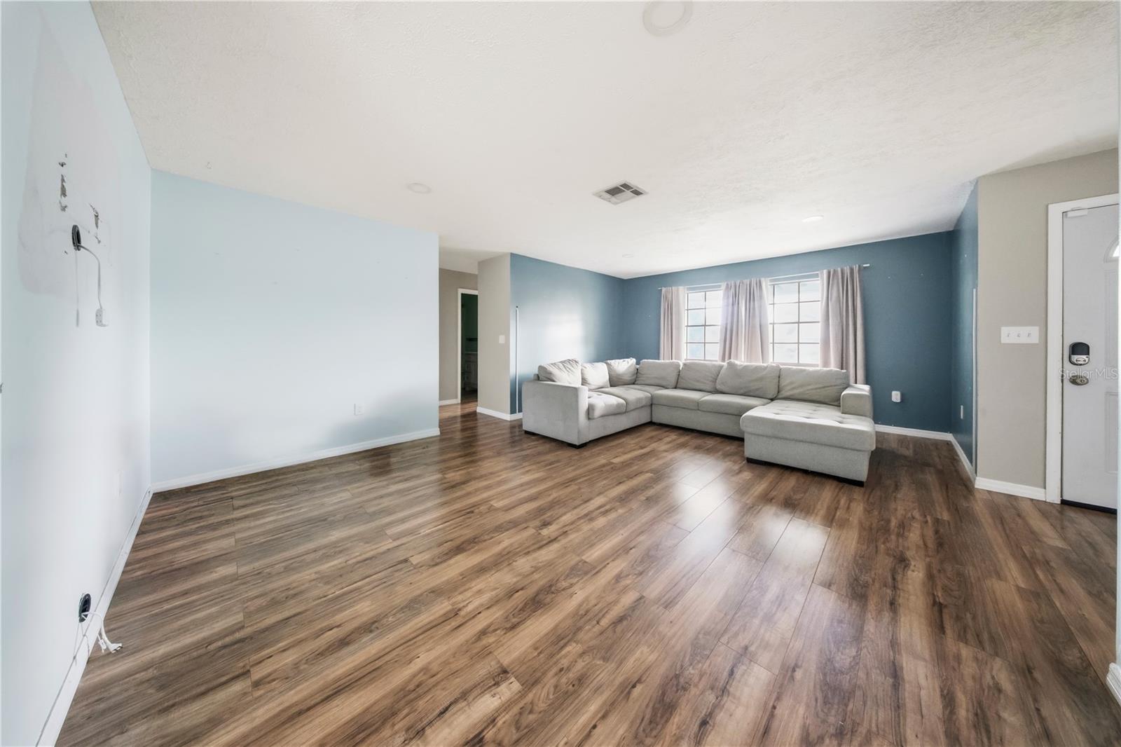 505 TIMBER LN — photo 3
