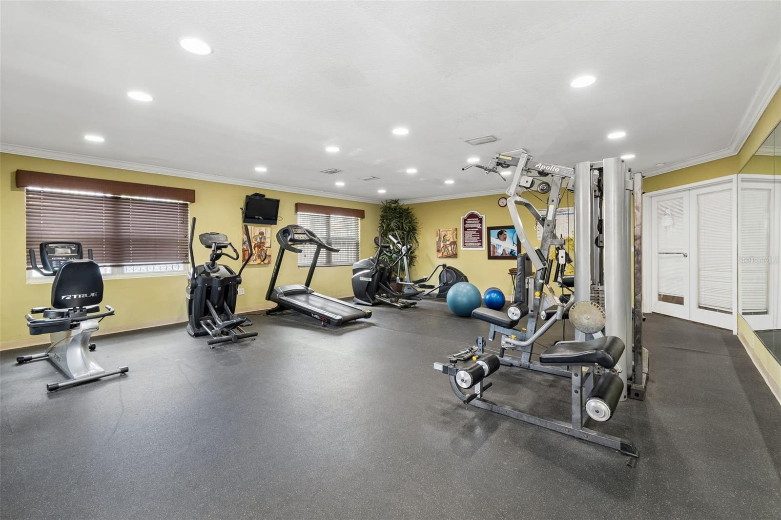 7210 N MANHATTAN AVE #1014 — photo 45