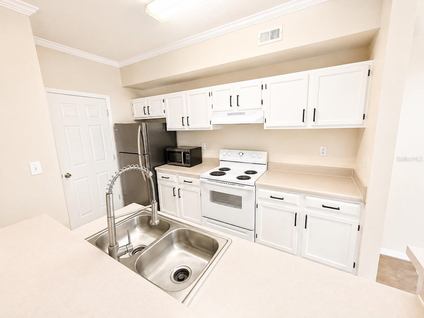 5610 PINNACLE HEIGHTS CIR #309 — photo 8