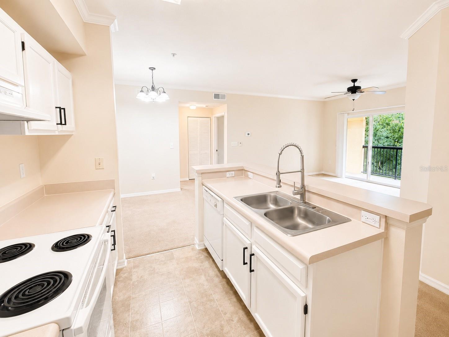 5610 PINNACLE HEIGHTS CIR #309 — photo 9