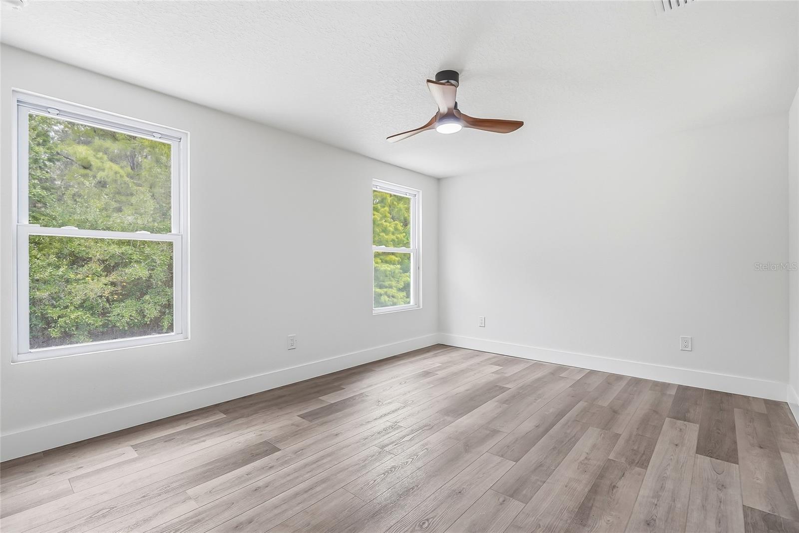 15924 WINDING DR — photo 20
