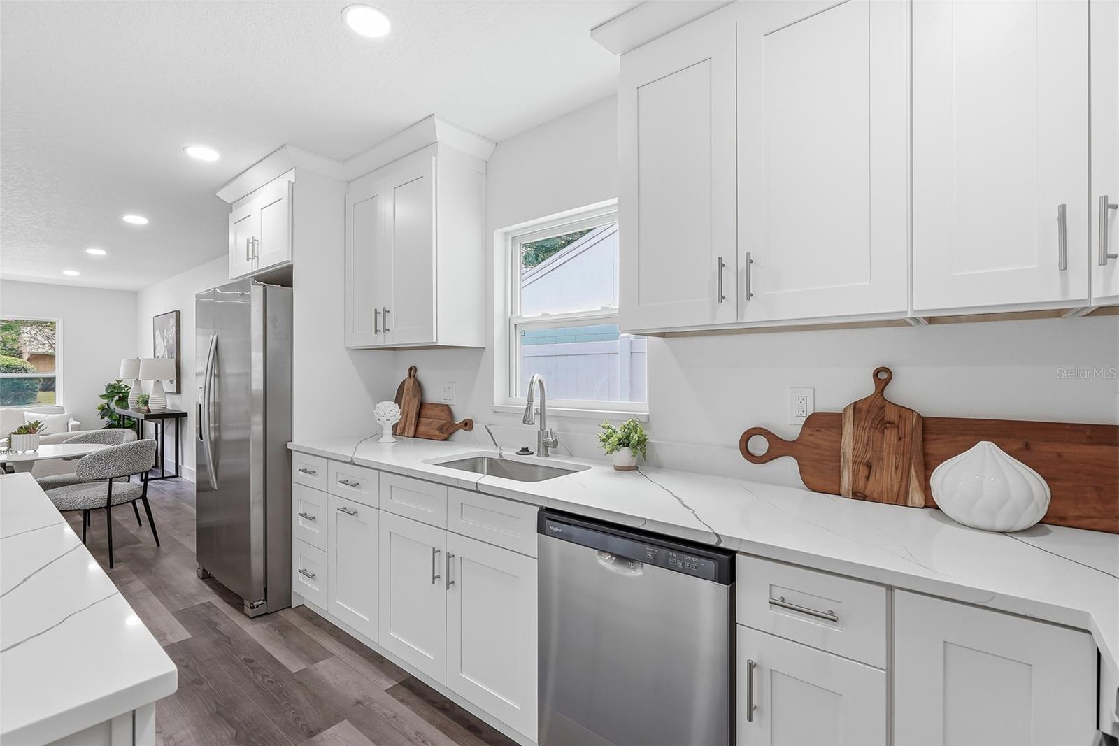 15924 WINDING DR — photo 11