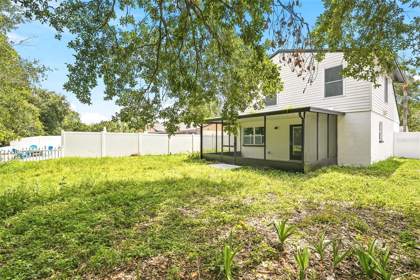 15924 WINDING DR — photo 30