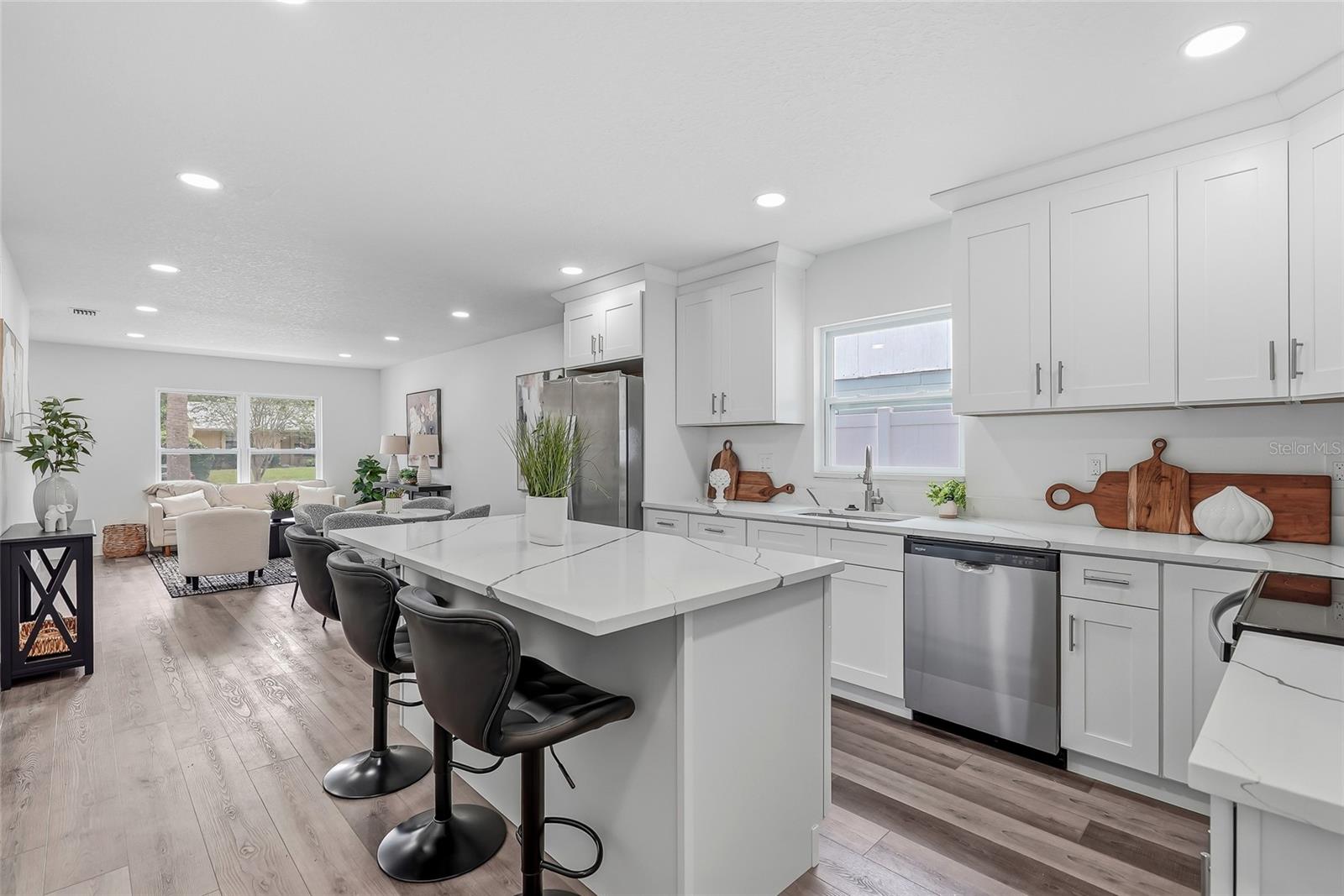 15924 WINDING DR — photo 10