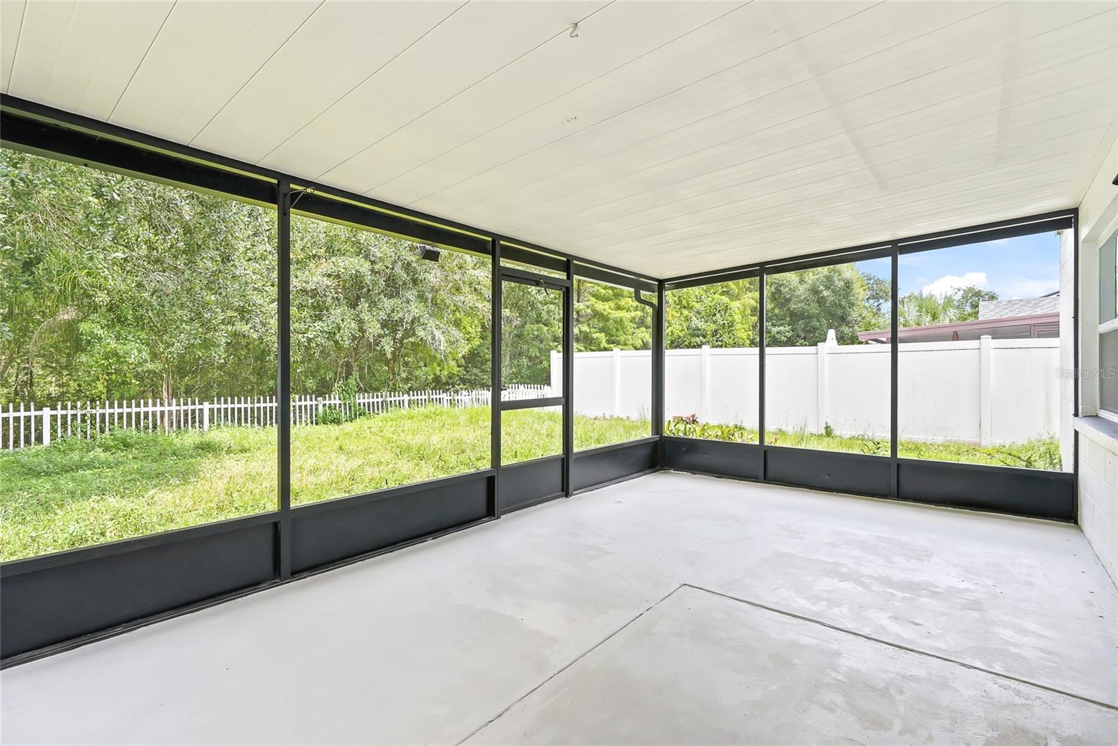 15924 WINDING DR — photo 27
