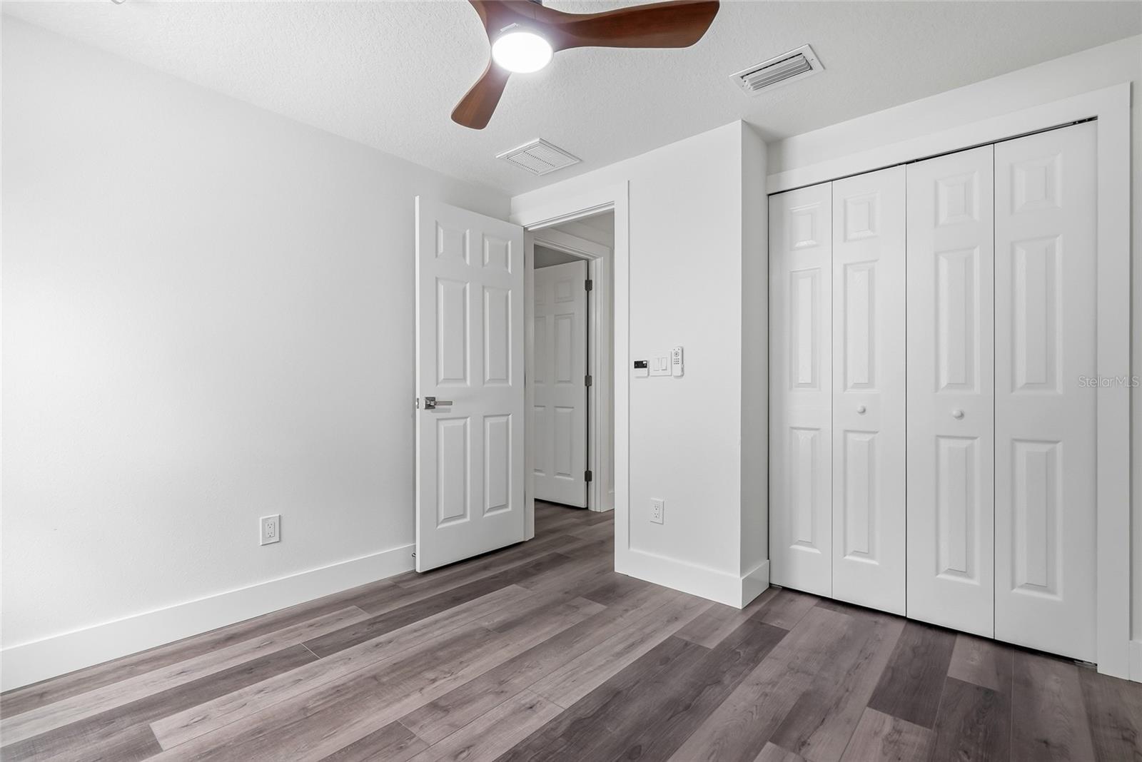 15924 WINDING DR — photo 26
