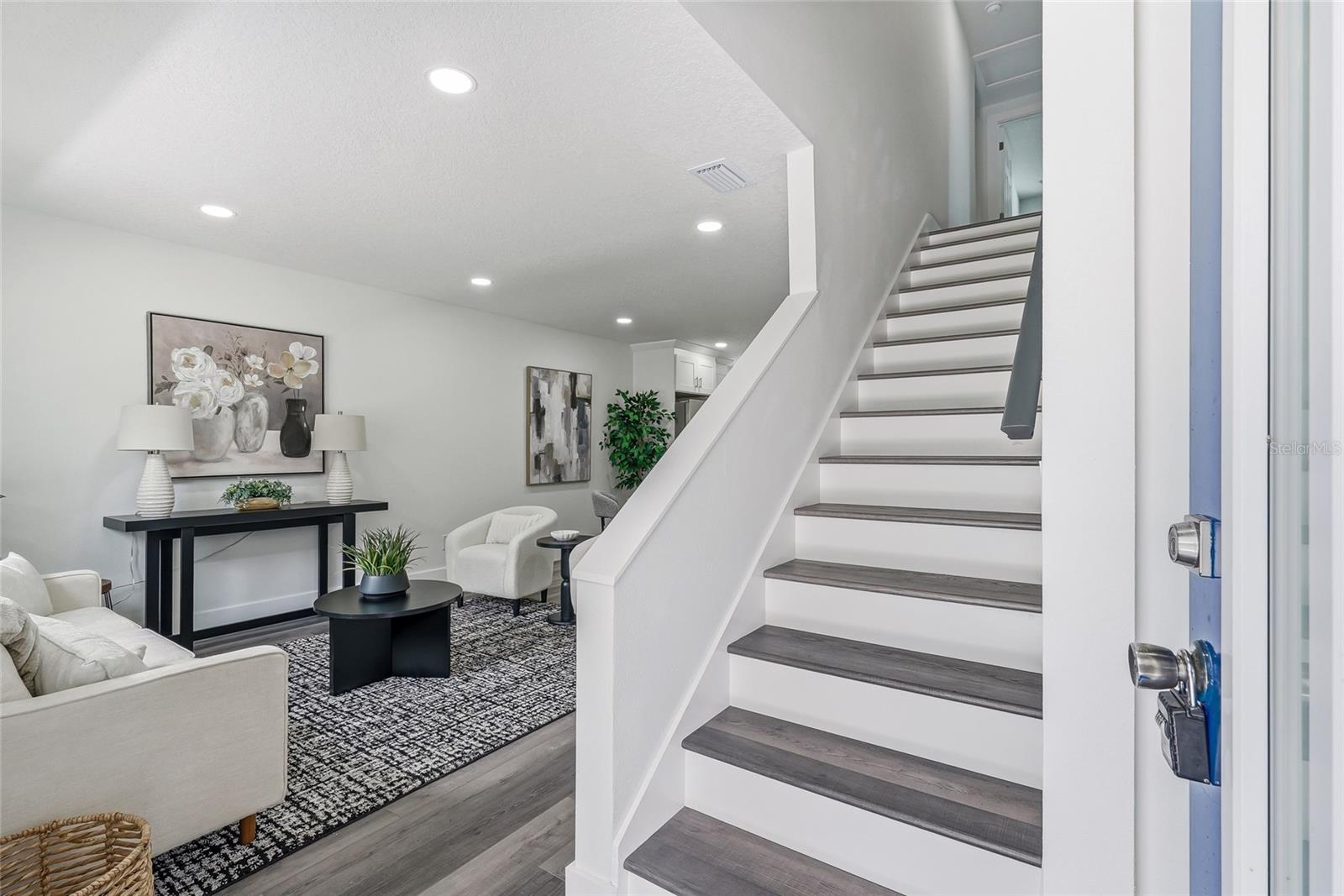 15924 WINDING DR — photo 4