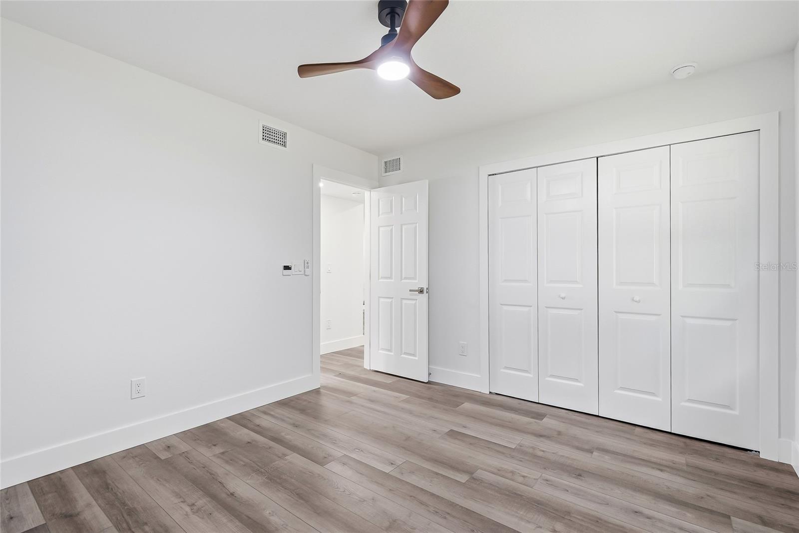 15924 WINDING DR — photo 16