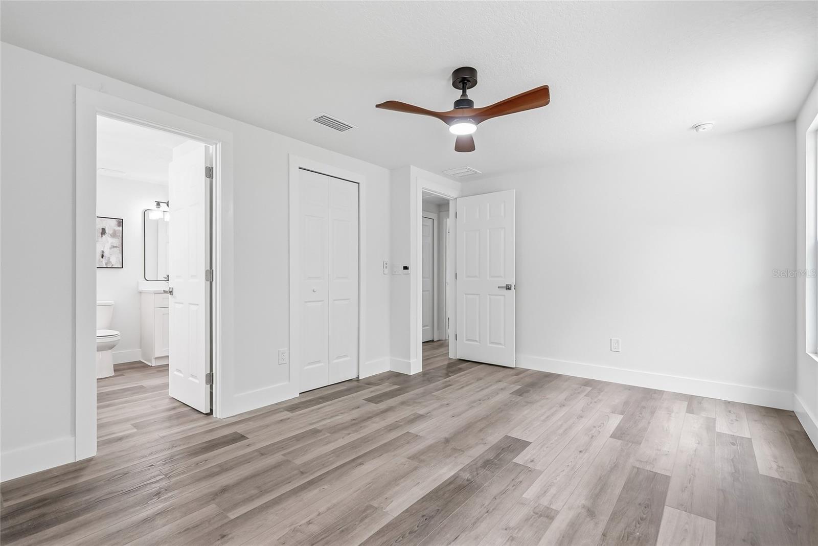 15924 WINDING DR — photo 21